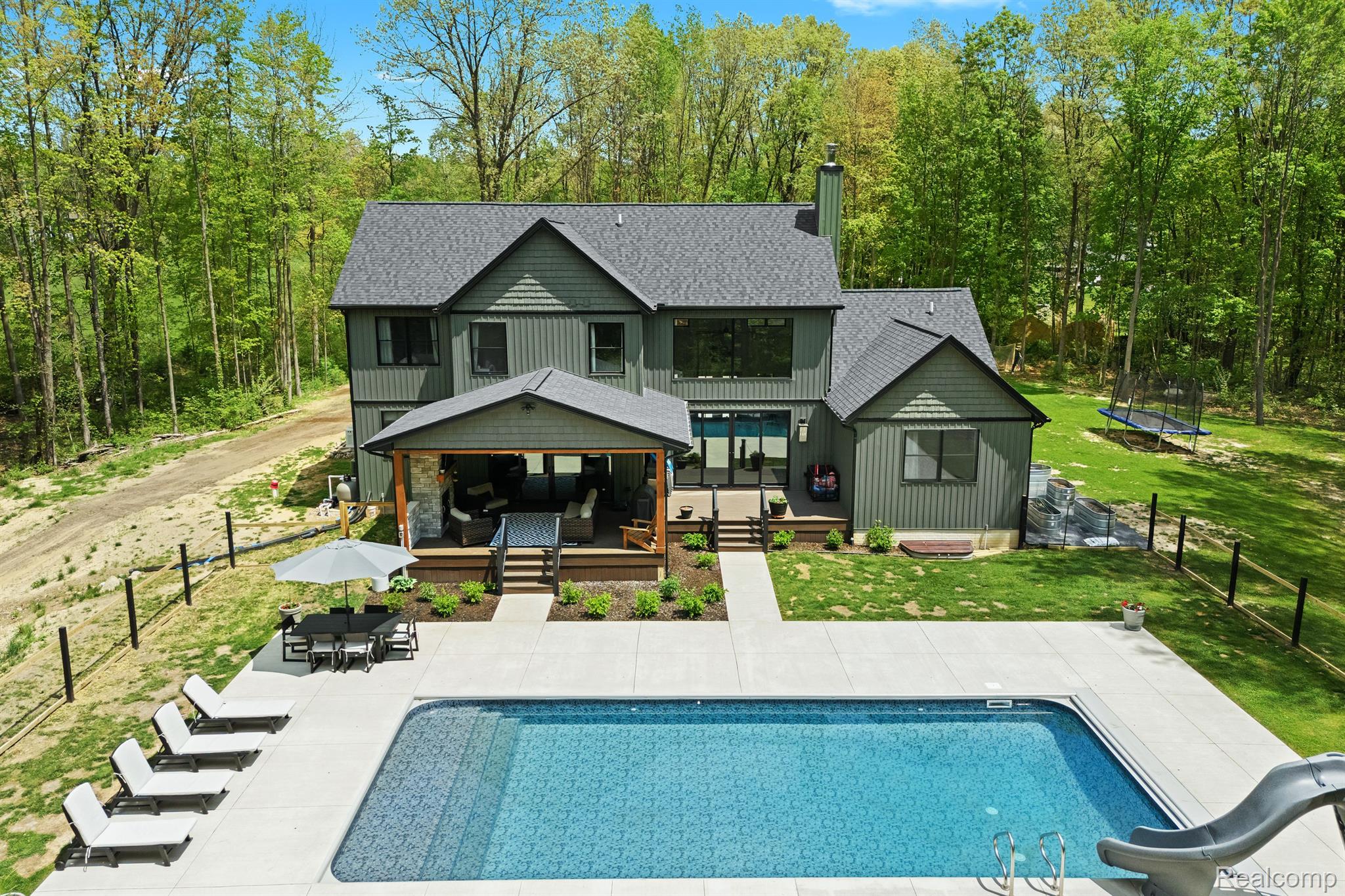 4286 CENTER Road