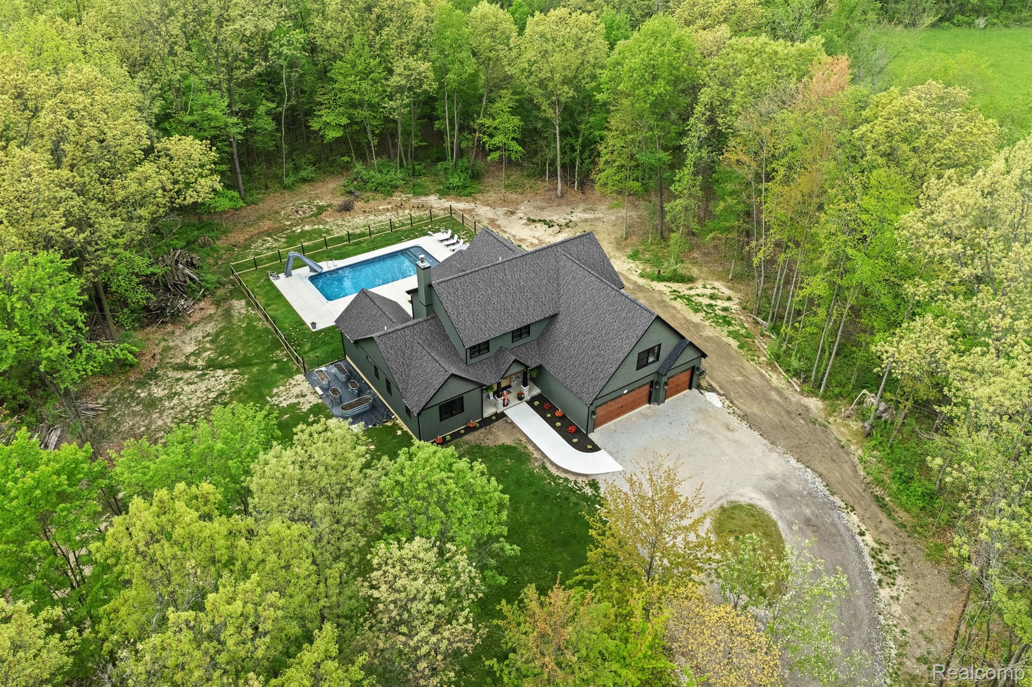 4286 CENTER Road