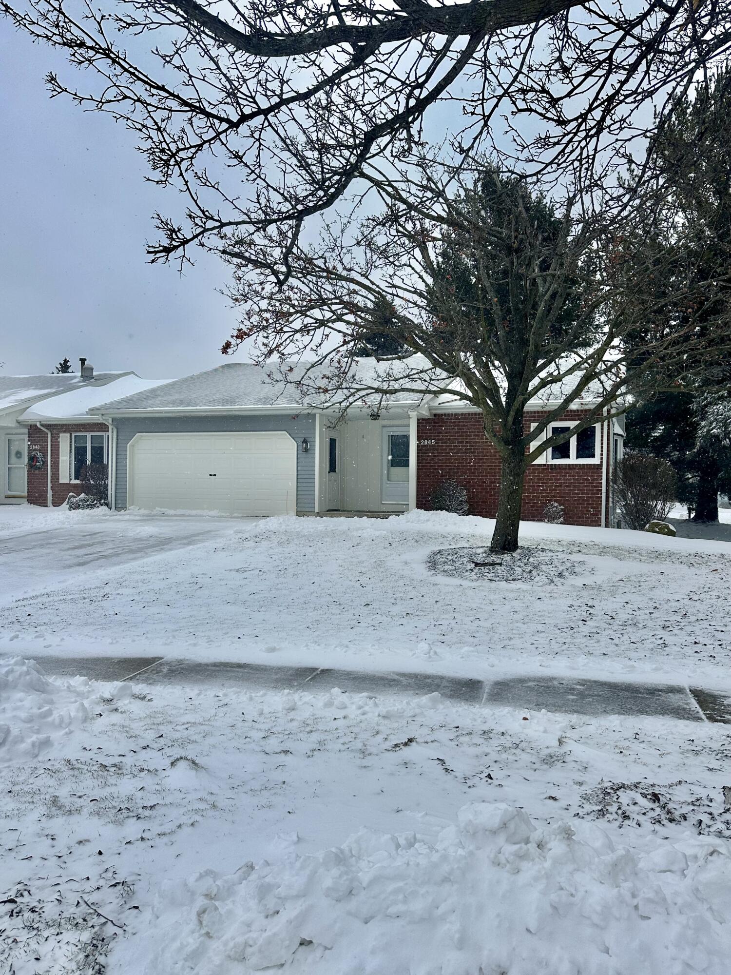 2845 Valley Spring Drive SE