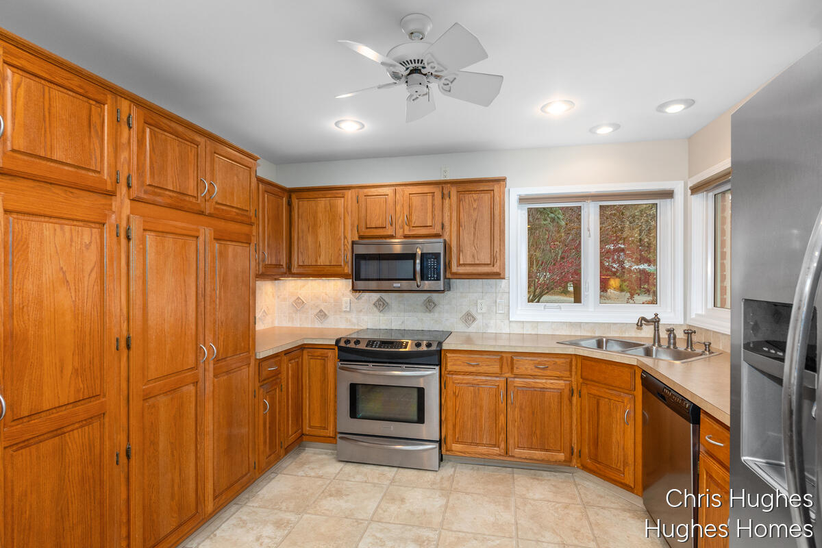 2845 Valley Spring Drive SE