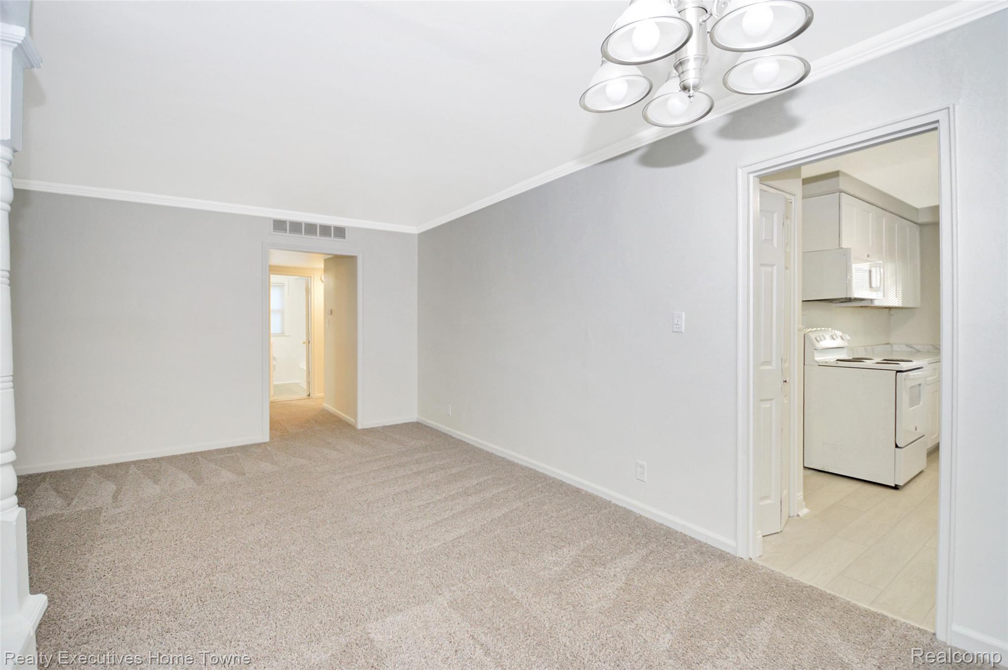 11205 W Clements Circle