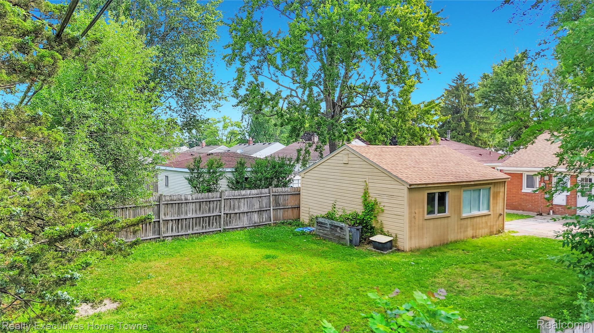 11205 W Clements Circle