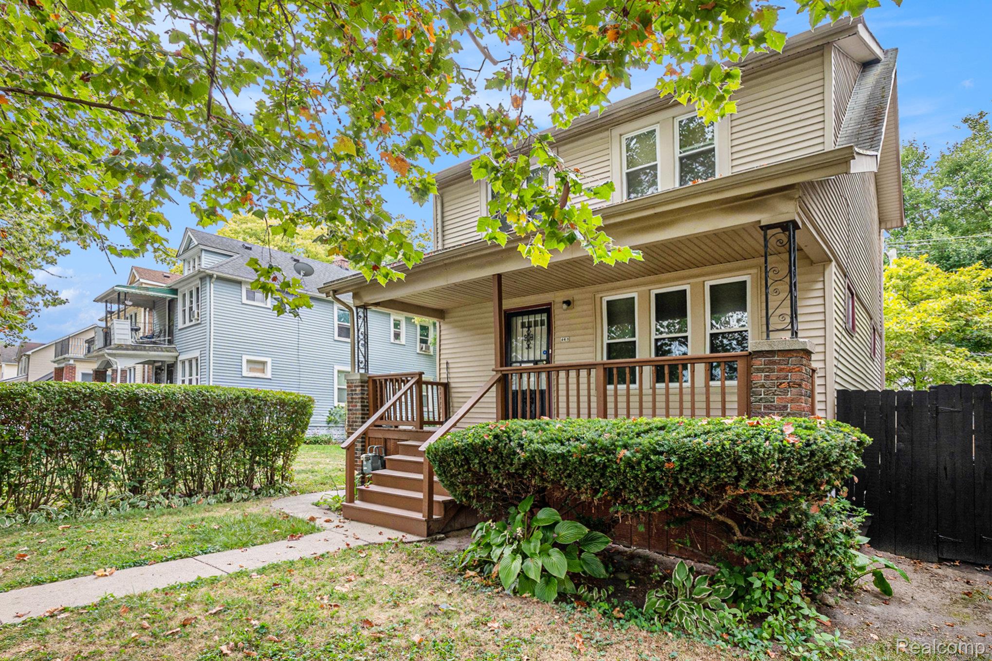 Detroit City, Michigan 48215, United States, 3 Bedrooms Bedrooms, ,1 BathroomBathrooms,Residential,Active,222397