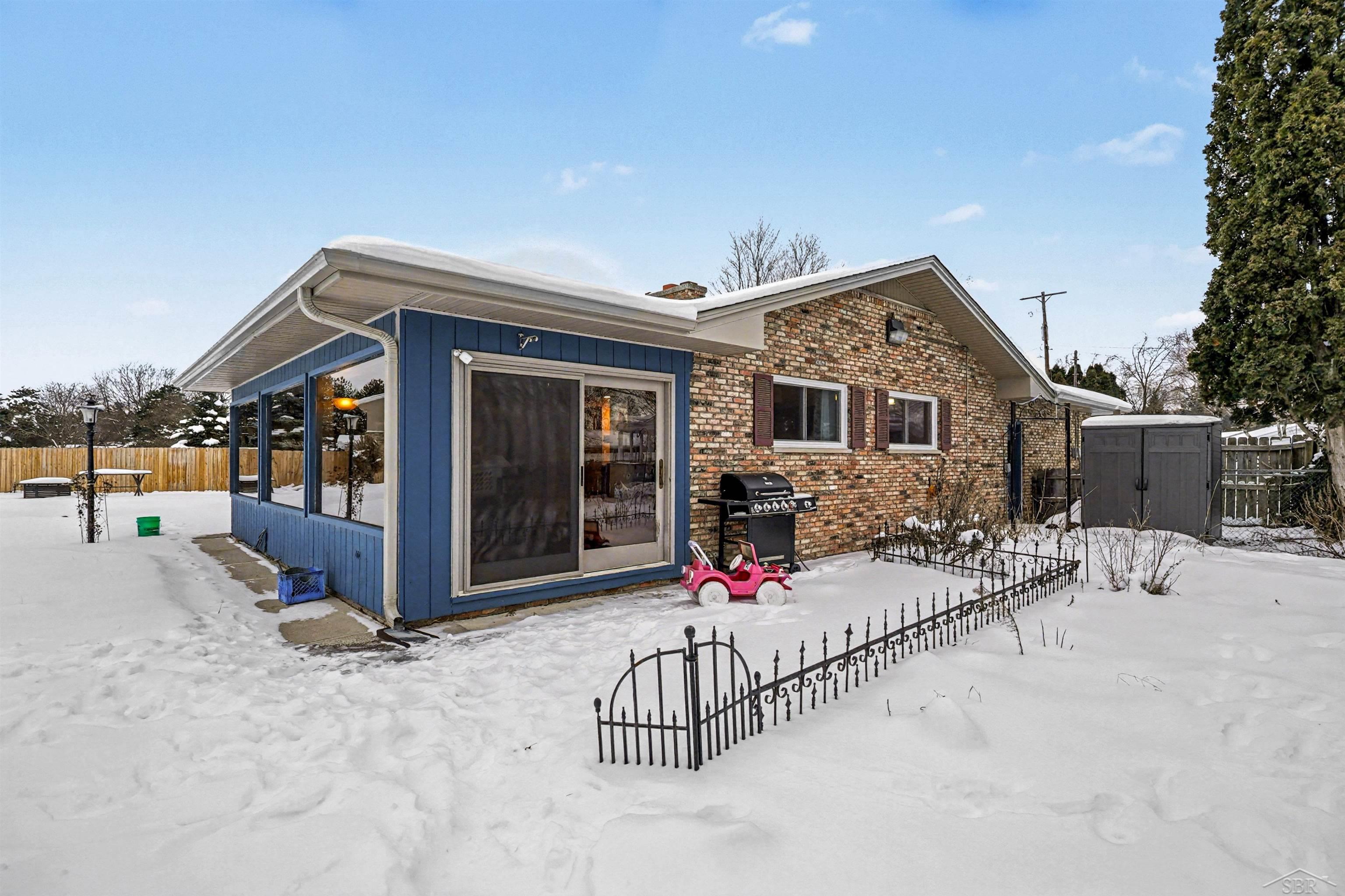 Saginaw, Michigan 48602, United States, 3 Bedrooms Bedrooms, ,2 BathroomsBathrooms,Residential,Active,256506