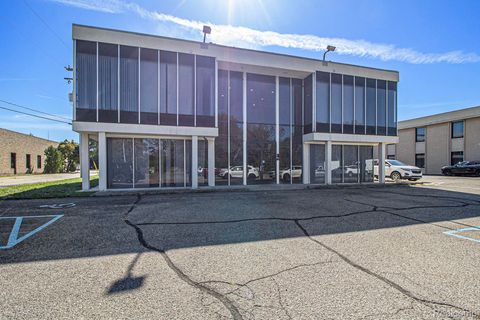 17220 W 12 Mile Road 220 Southfield City MI 48076