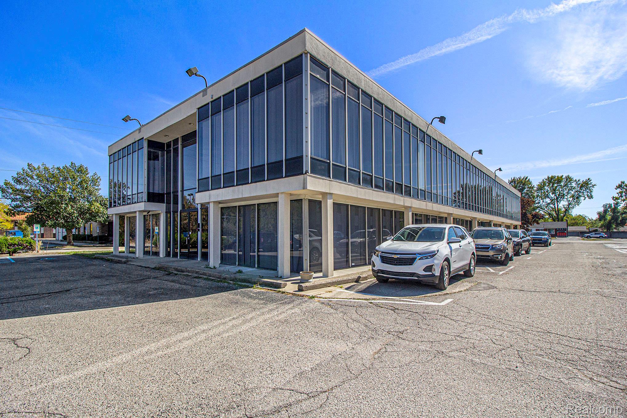 17220 W 12 Mile Road 220