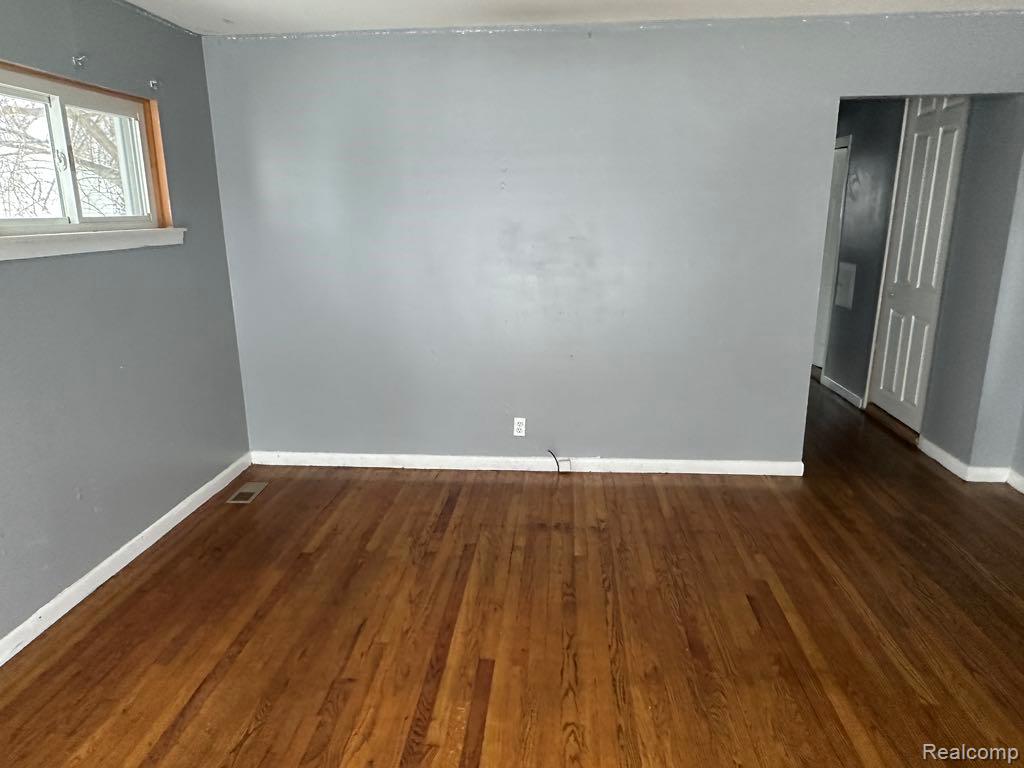 29800 Oakwood Street