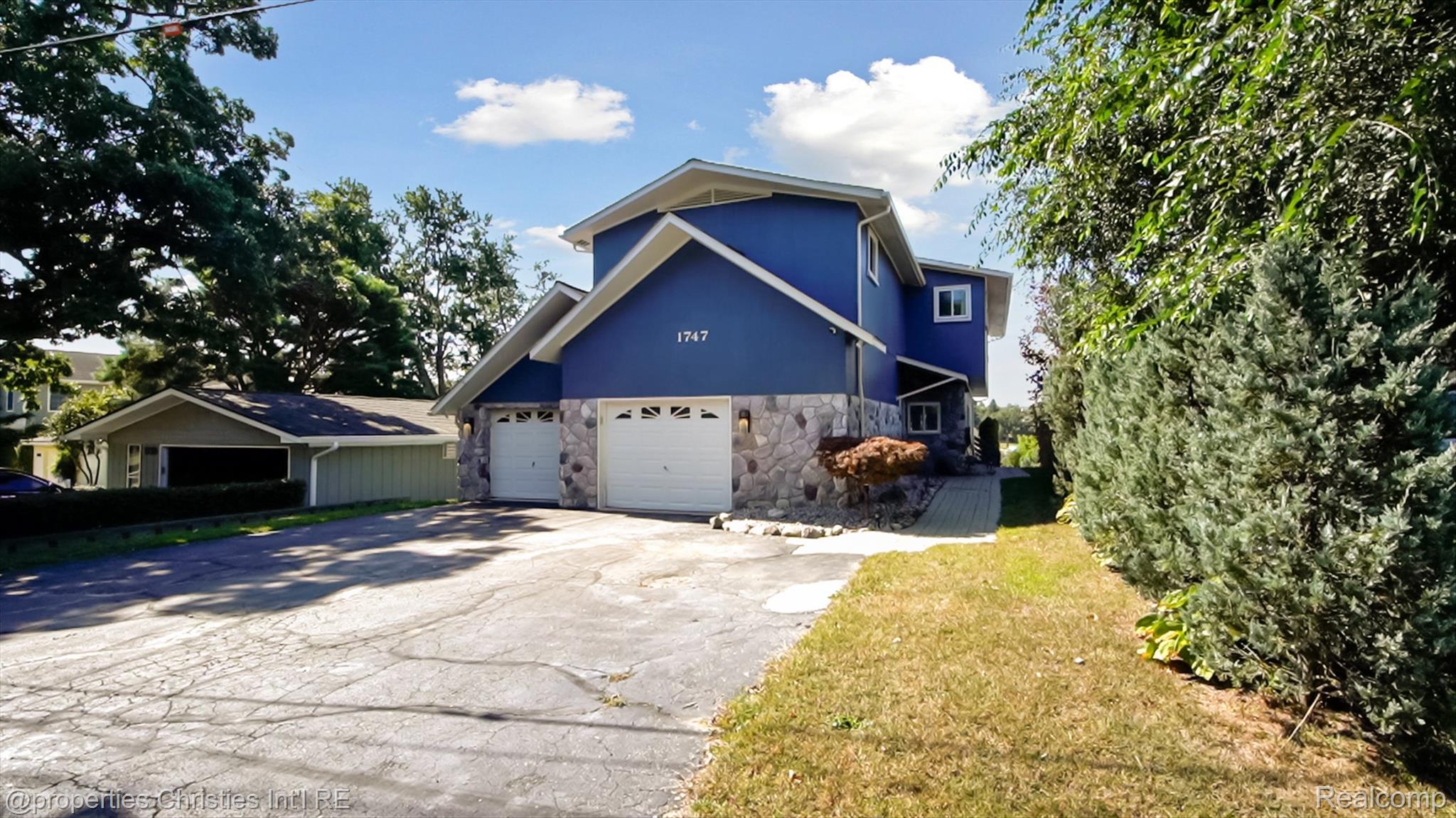 1747 Shankin Drive