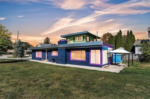 37252 Jefferson Avenue Harrison Charter Township MI 48045