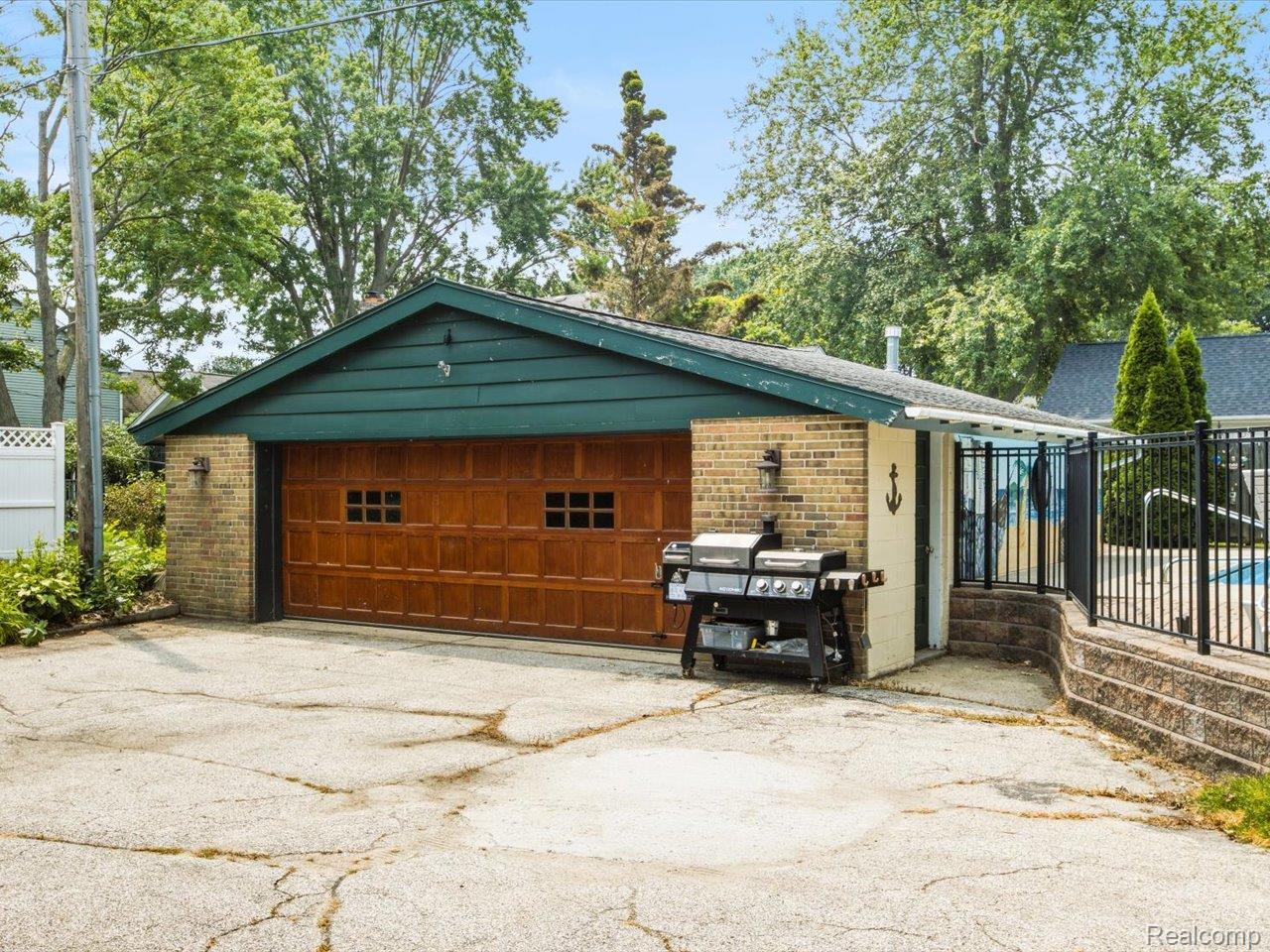 4291 Gratiot Avenue