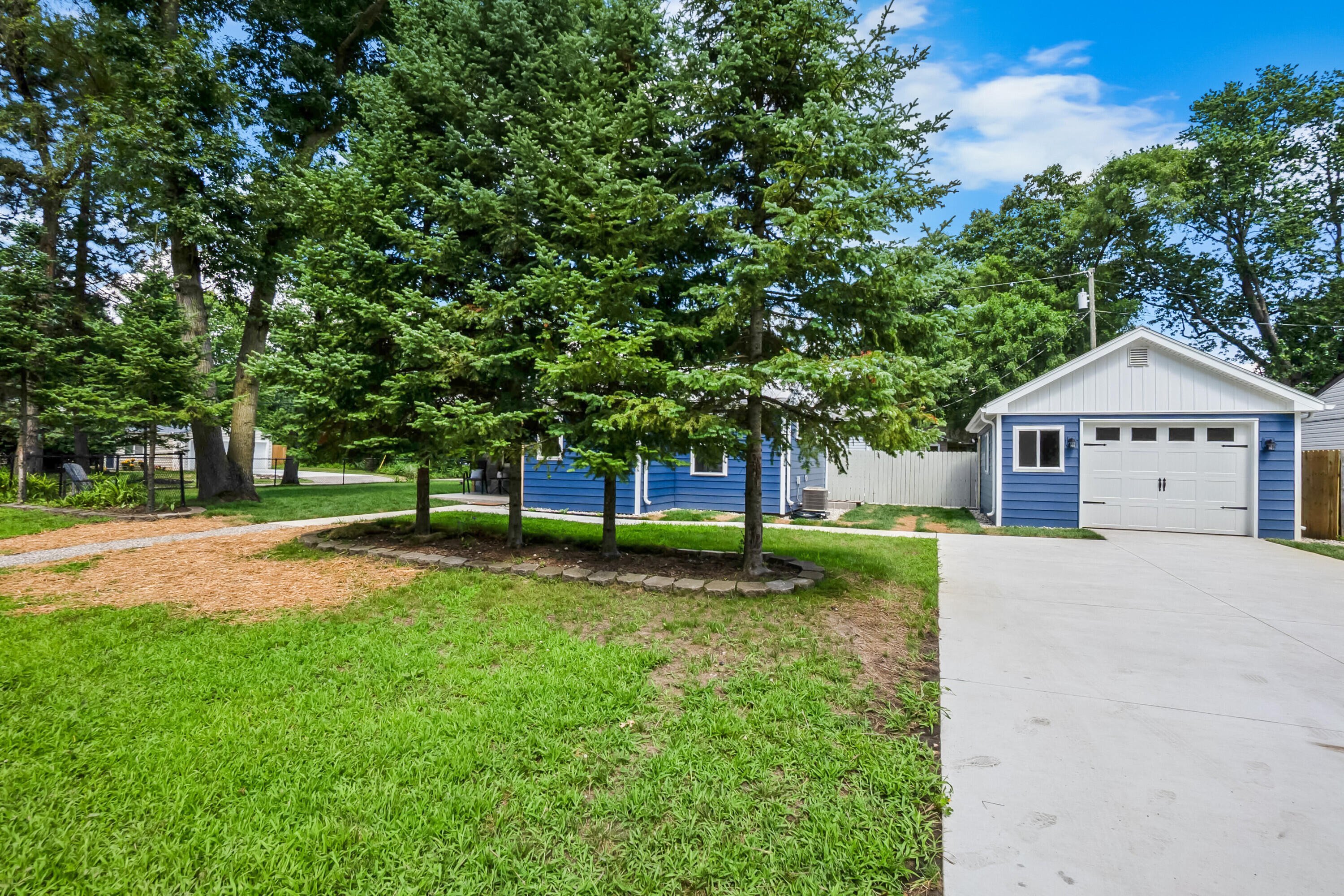 4387 Cedar Avenue