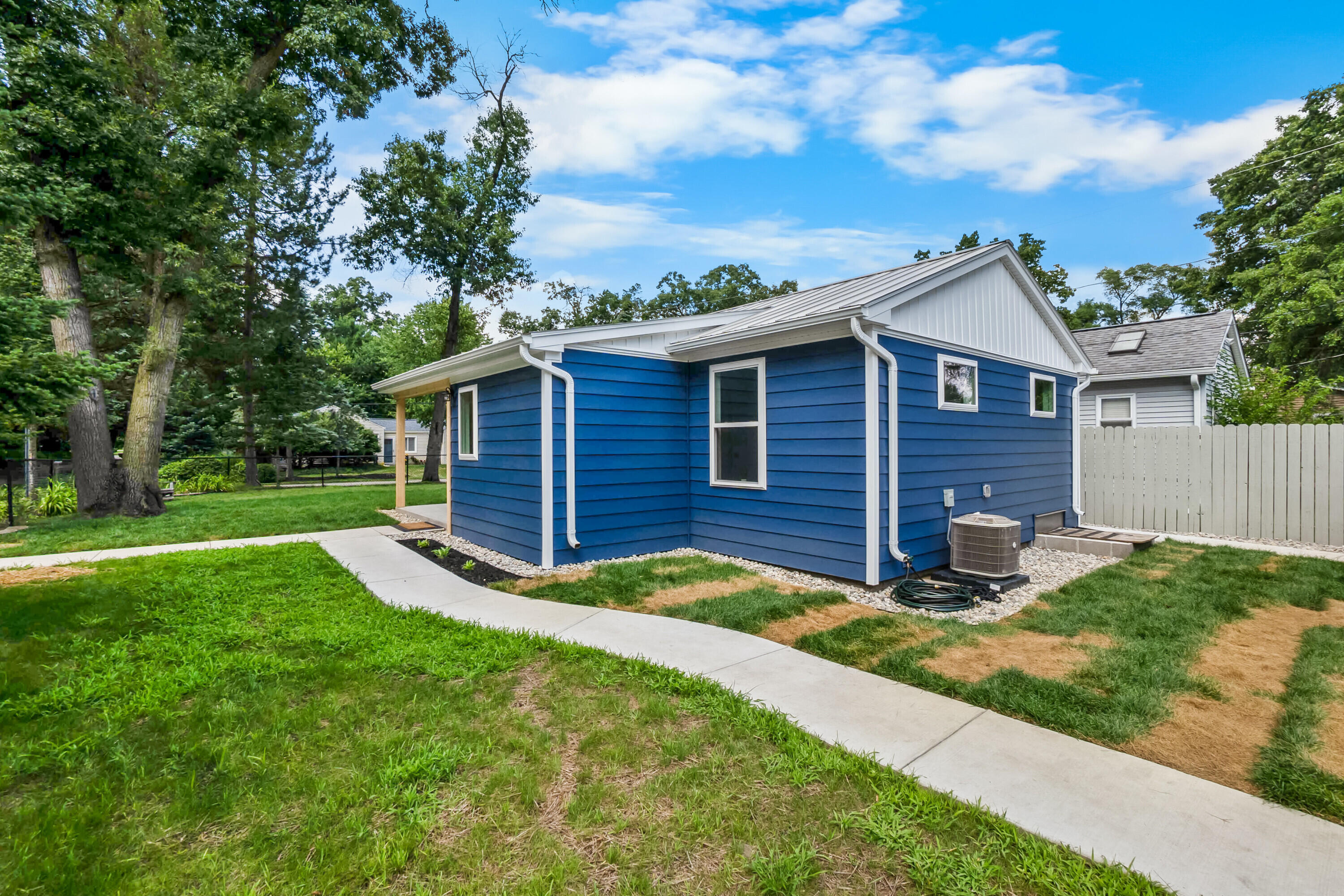 4387 Cedar Avenue