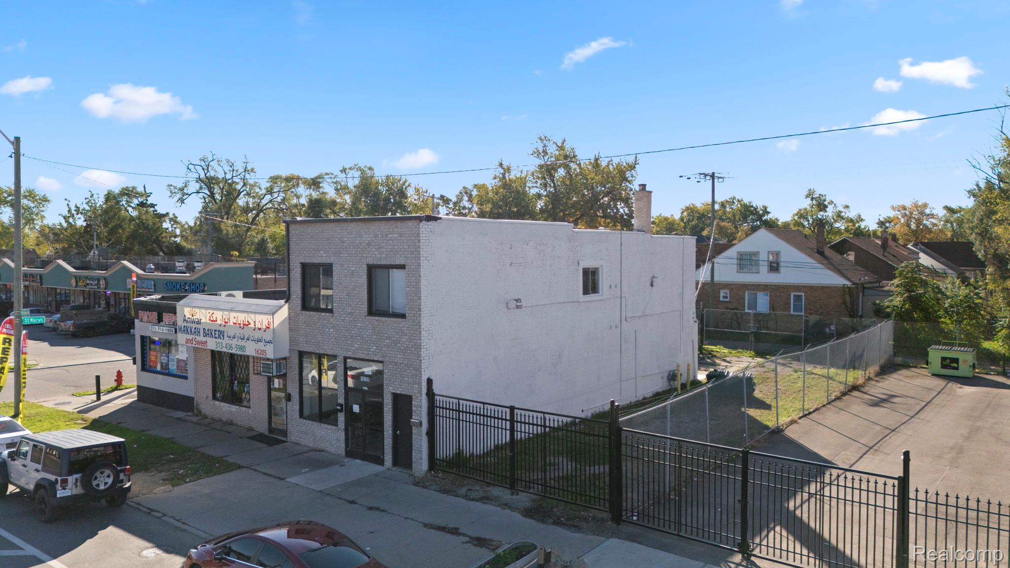 16205-16213 W Warren Avenue