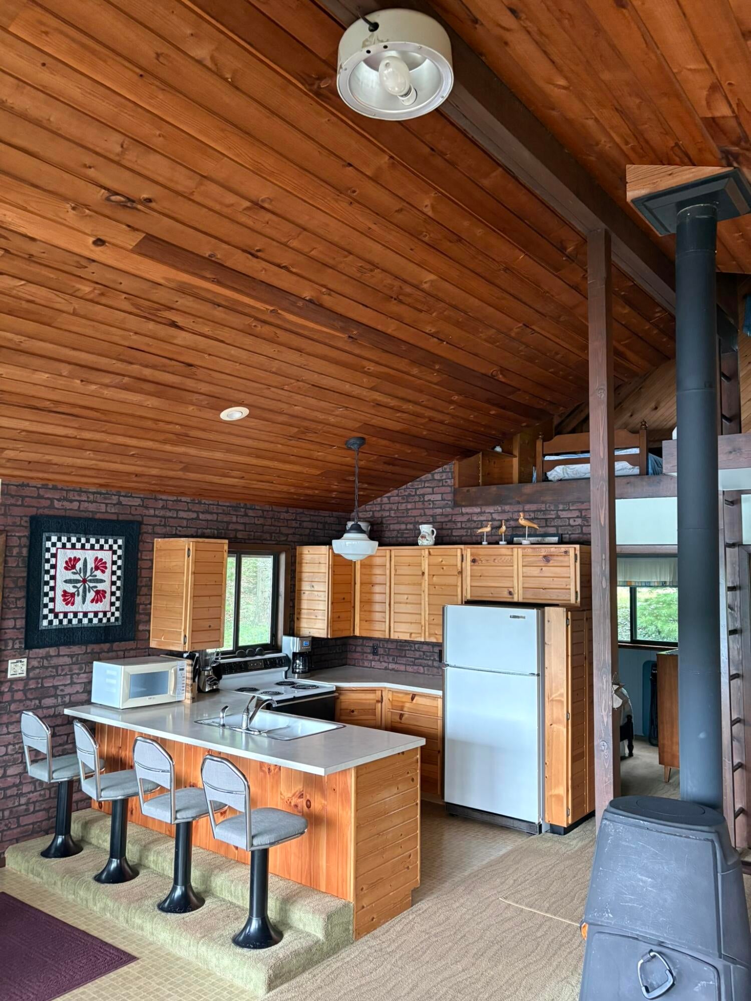 593 N 72nd Avenue