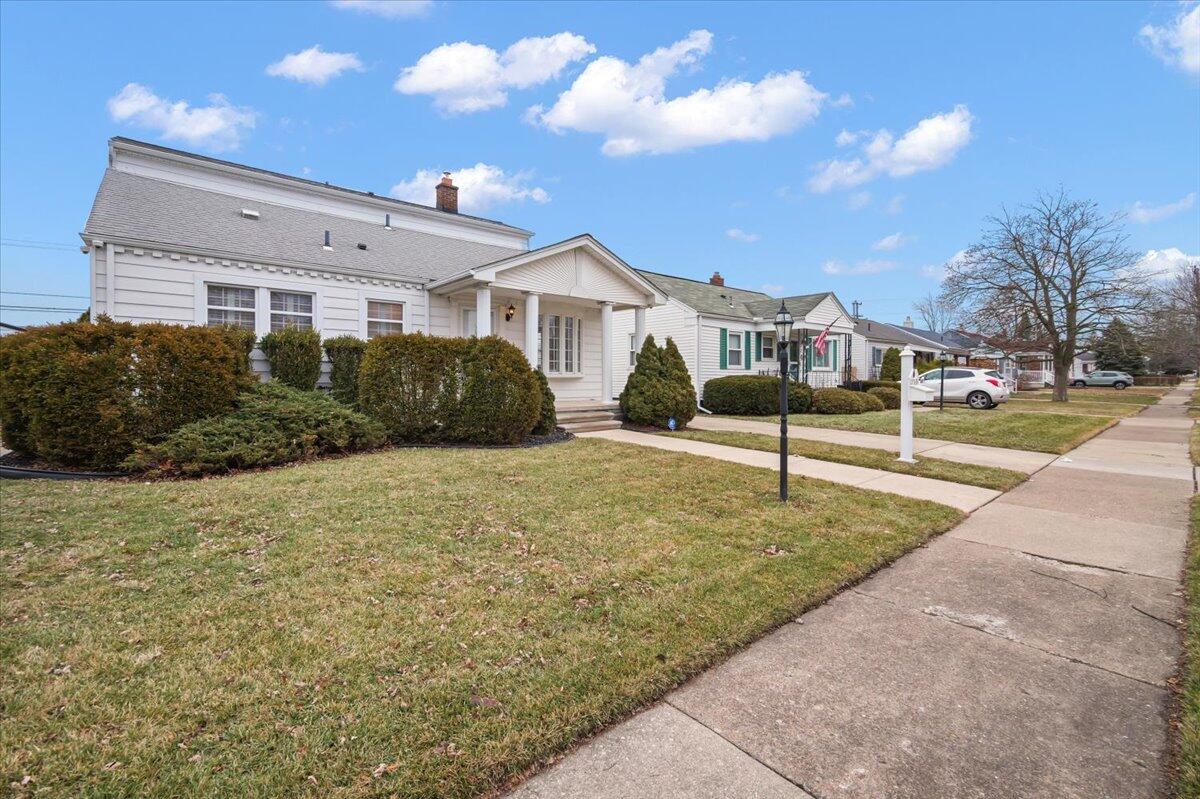 17591 Matthews Street