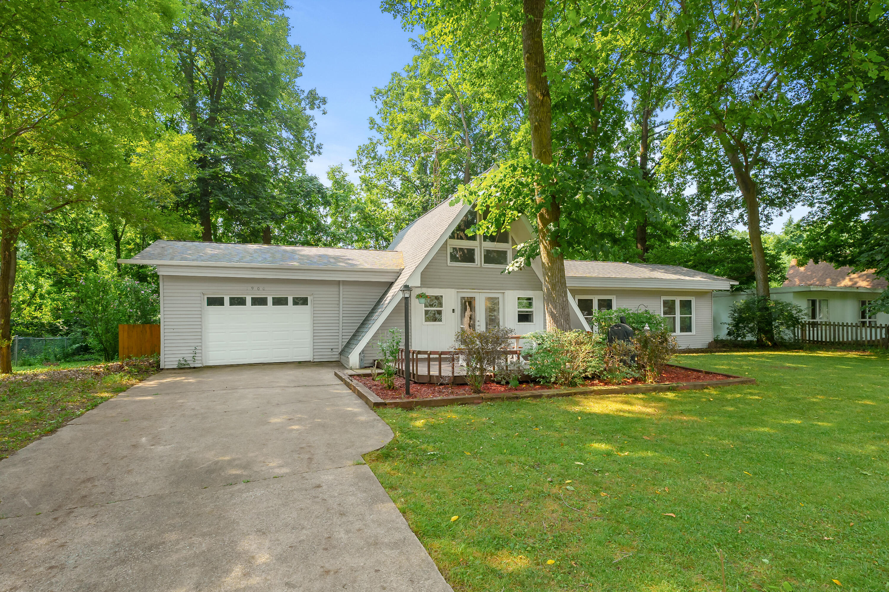 1900 Derfla Drive