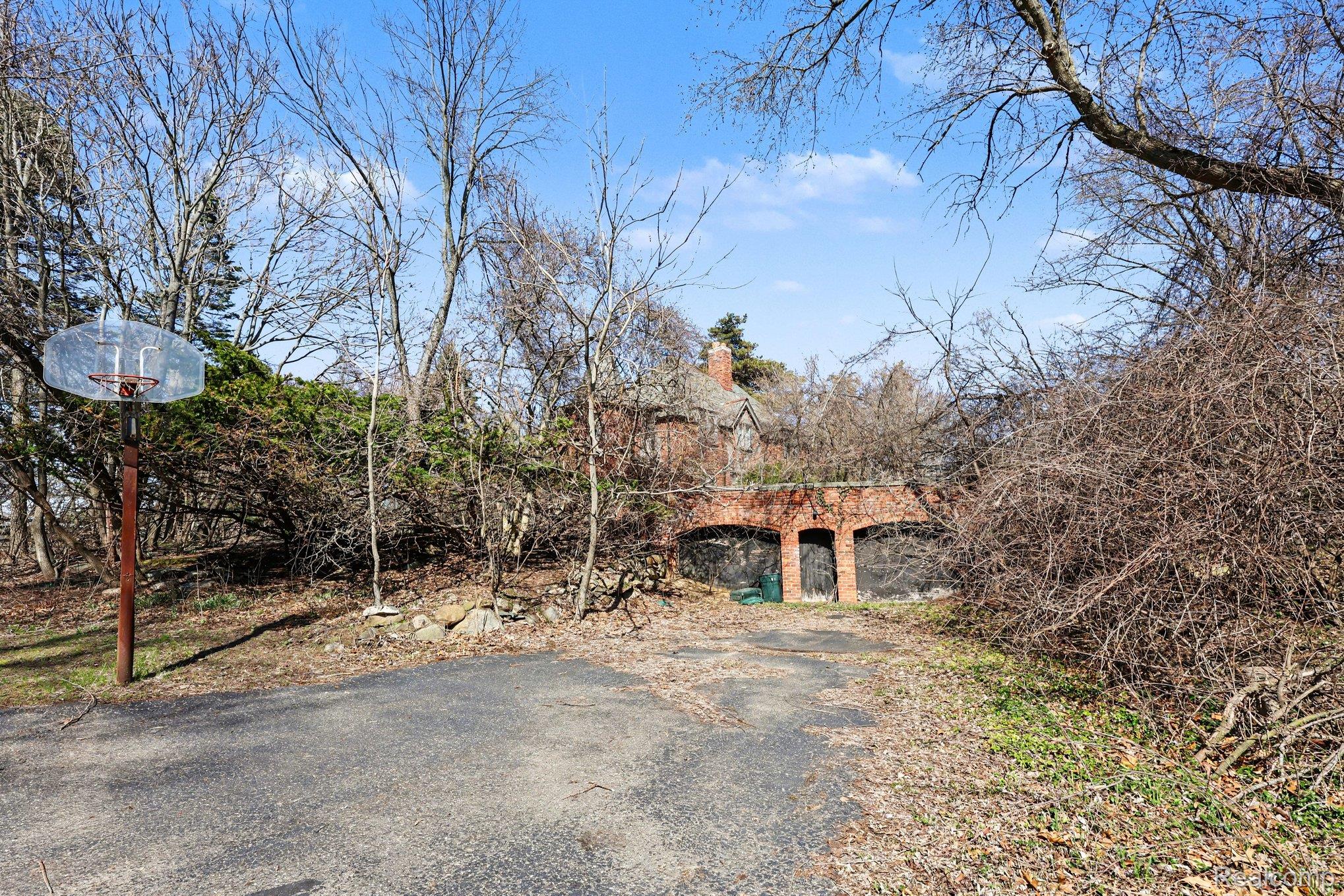 32020 Franklin Road