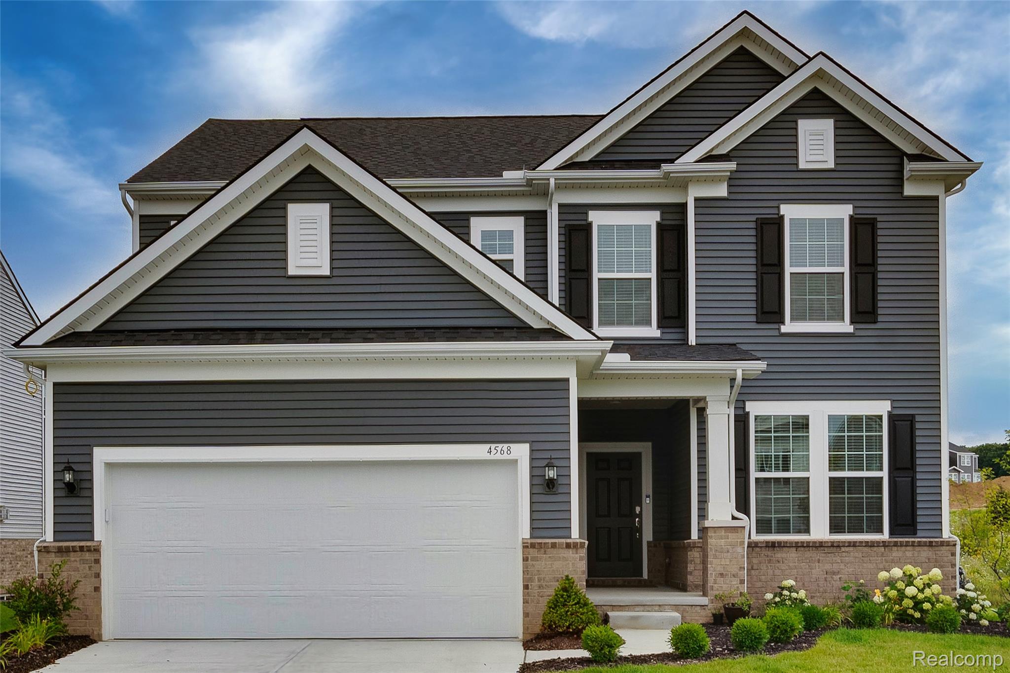 4568 Paradise Parkway