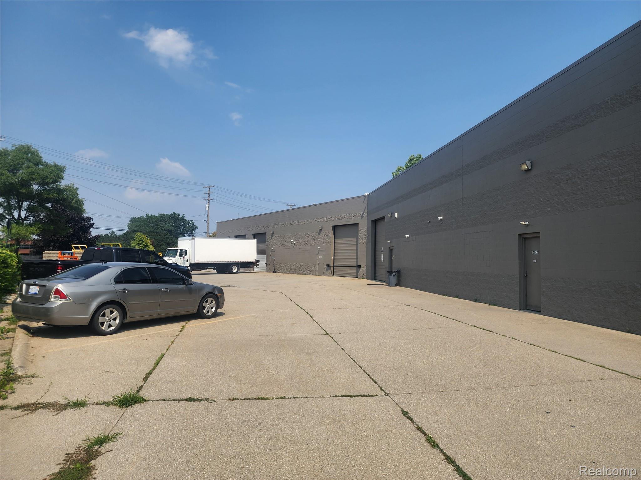 12816-12832 E Nine Mile Road