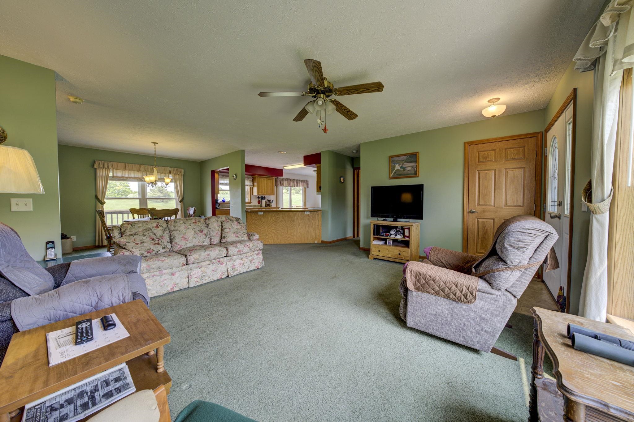 7684 Honey Hollow Road