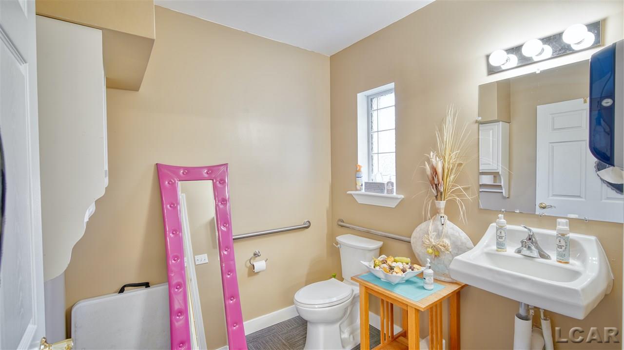 129 Devils Lake Highway