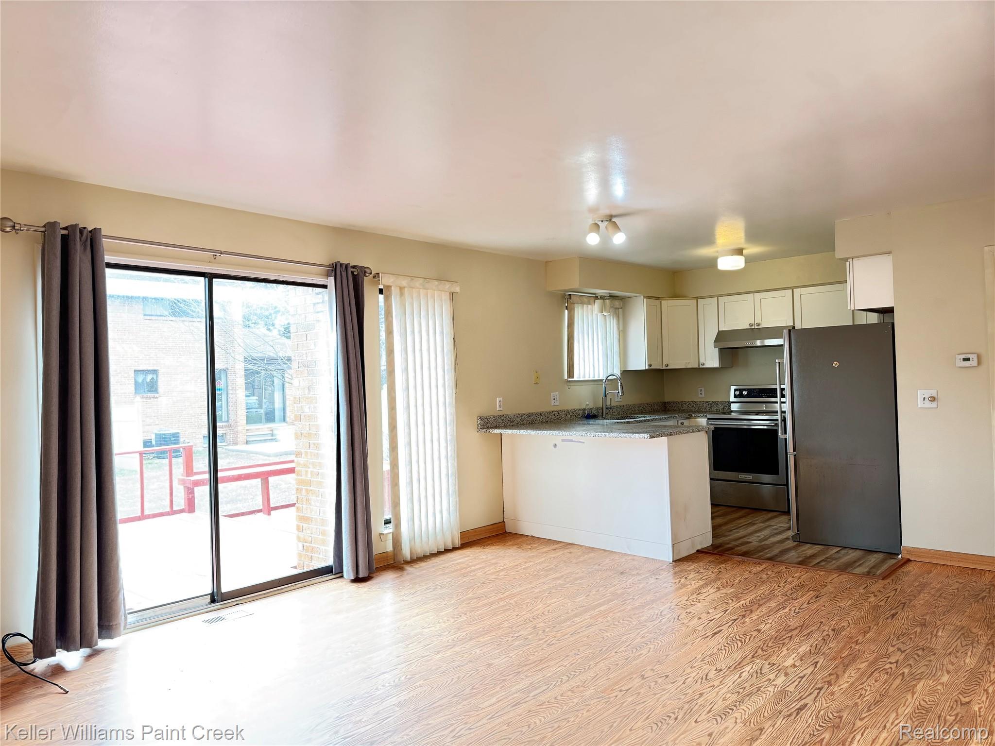 2038 Roman Court