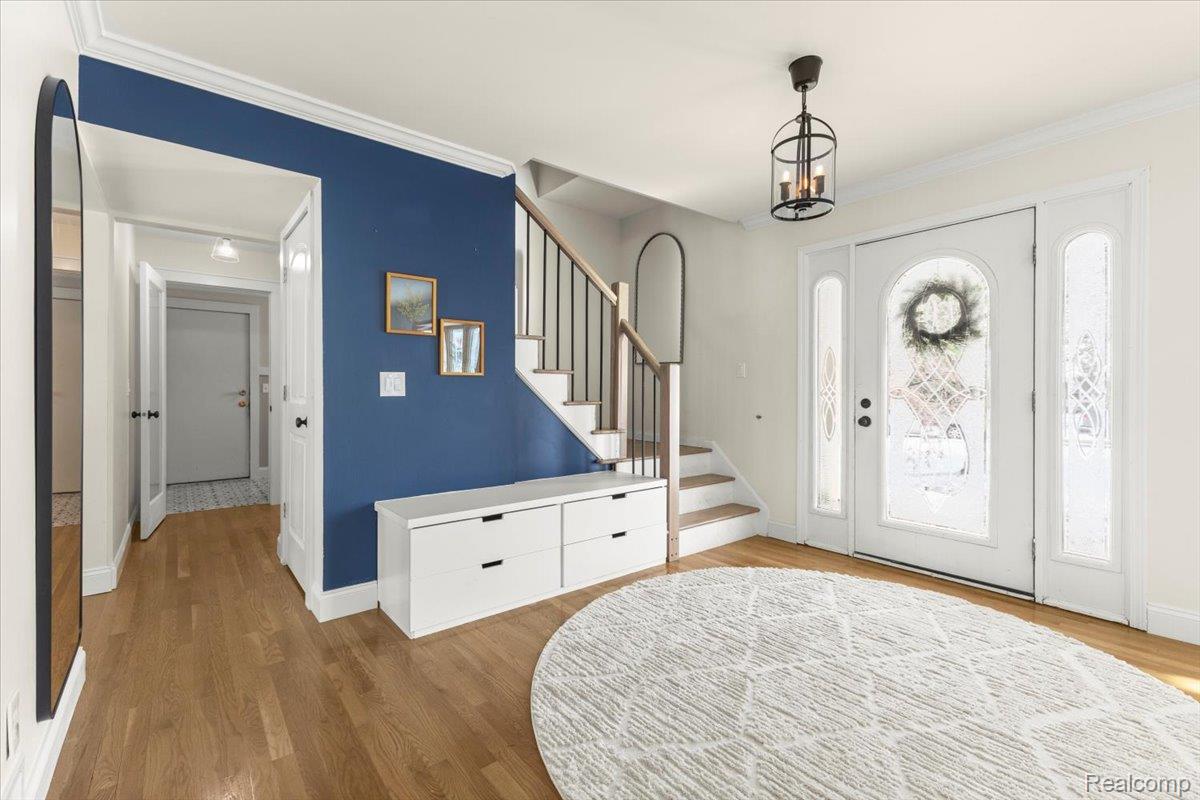 Utica, Michigan 48316, United States, 5 Bedrooms Bedrooms, ,3 BathroomsBathrooms,Residential,Active,254303