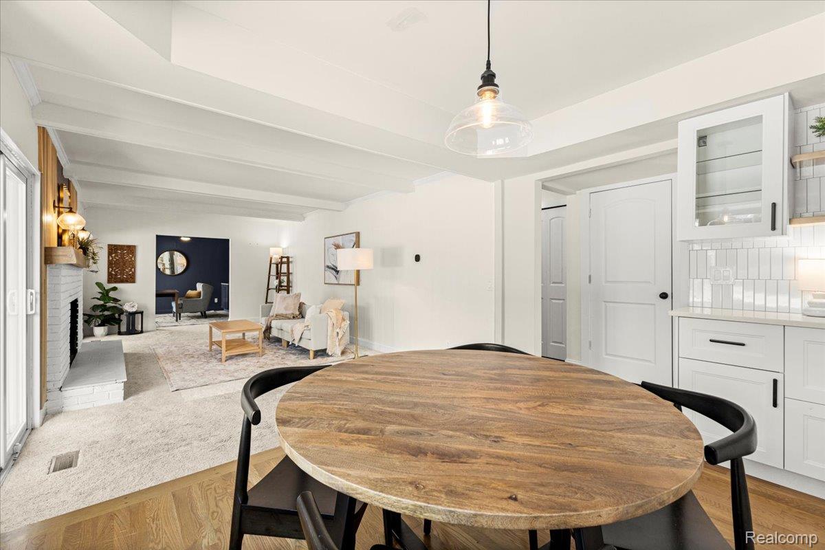 Utica, Michigan 48316, United States, 5 Bedrooms Bedrooms, ,3 BathroomsBathrooms,Residential,Active,254303