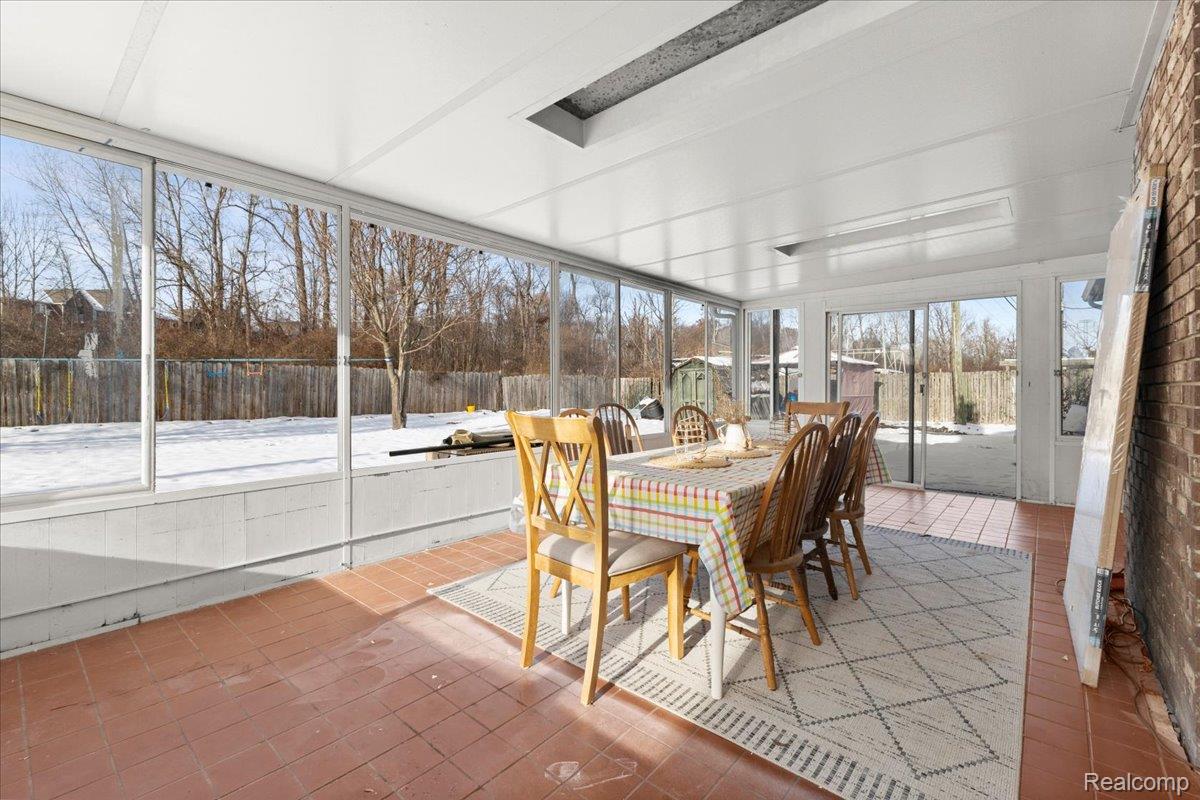 Utica, Michigan 48316, United States, 5 Bedrooms Bedrooms, ,3 BathroomsBathrooms,Residential,Active,254303