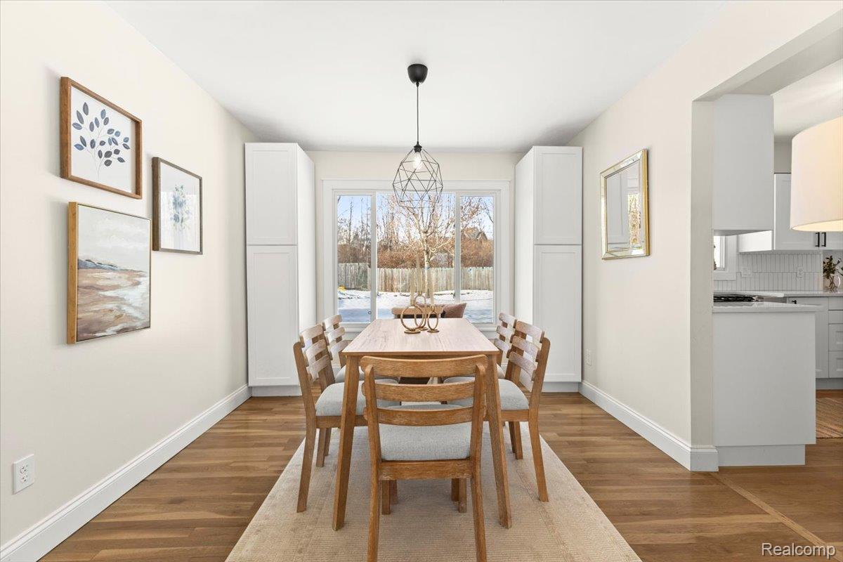 Utica, Michigan 48316, United States, 5 Bedrooms Bedrooms, ,3 BathroomsBathrooms,Residential,Active,254303