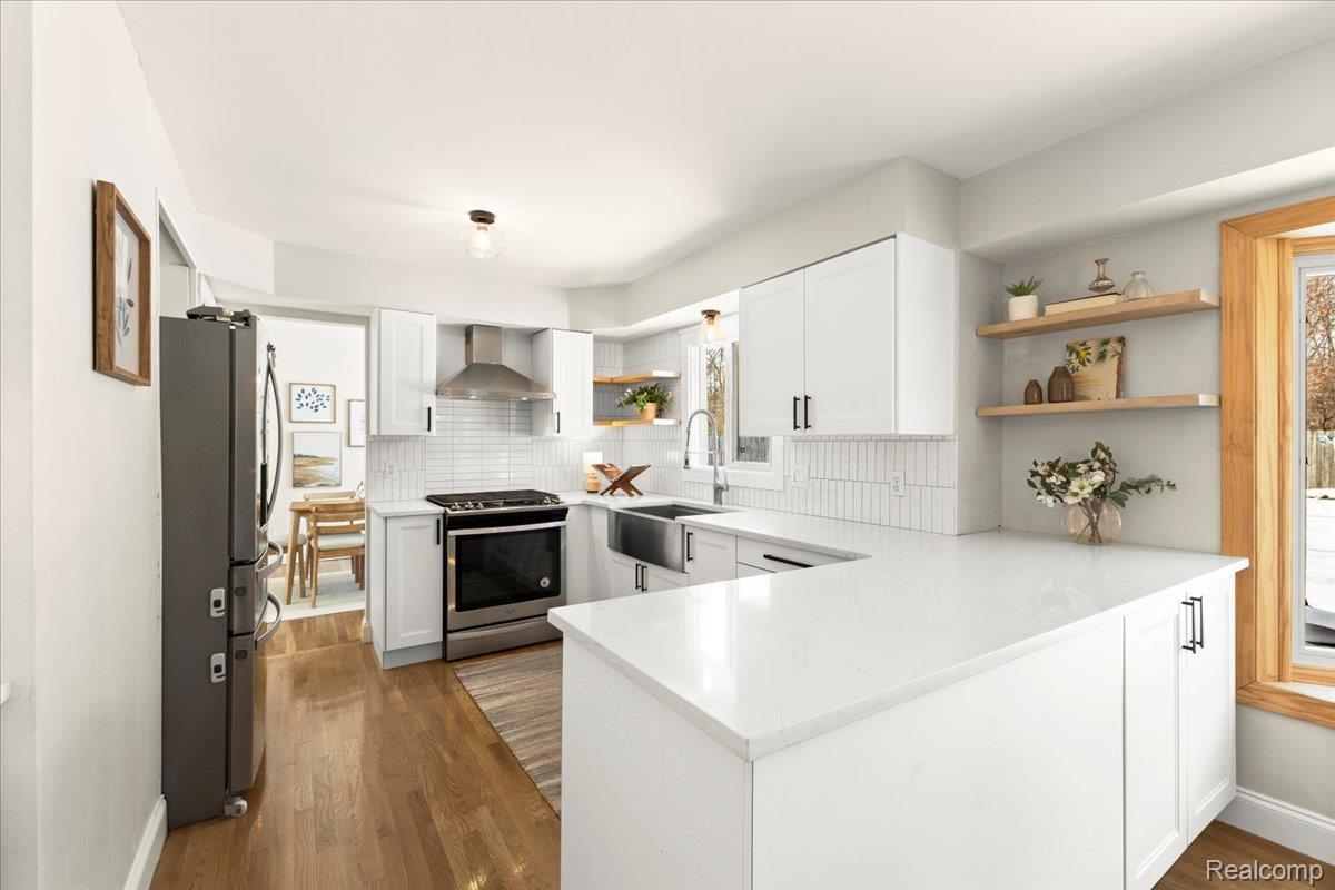 Utica, Michigan 48316, United States, 5 Bedrooms Bedrooms, ,3 BathroomsBathrooms,Residential,Active,254303