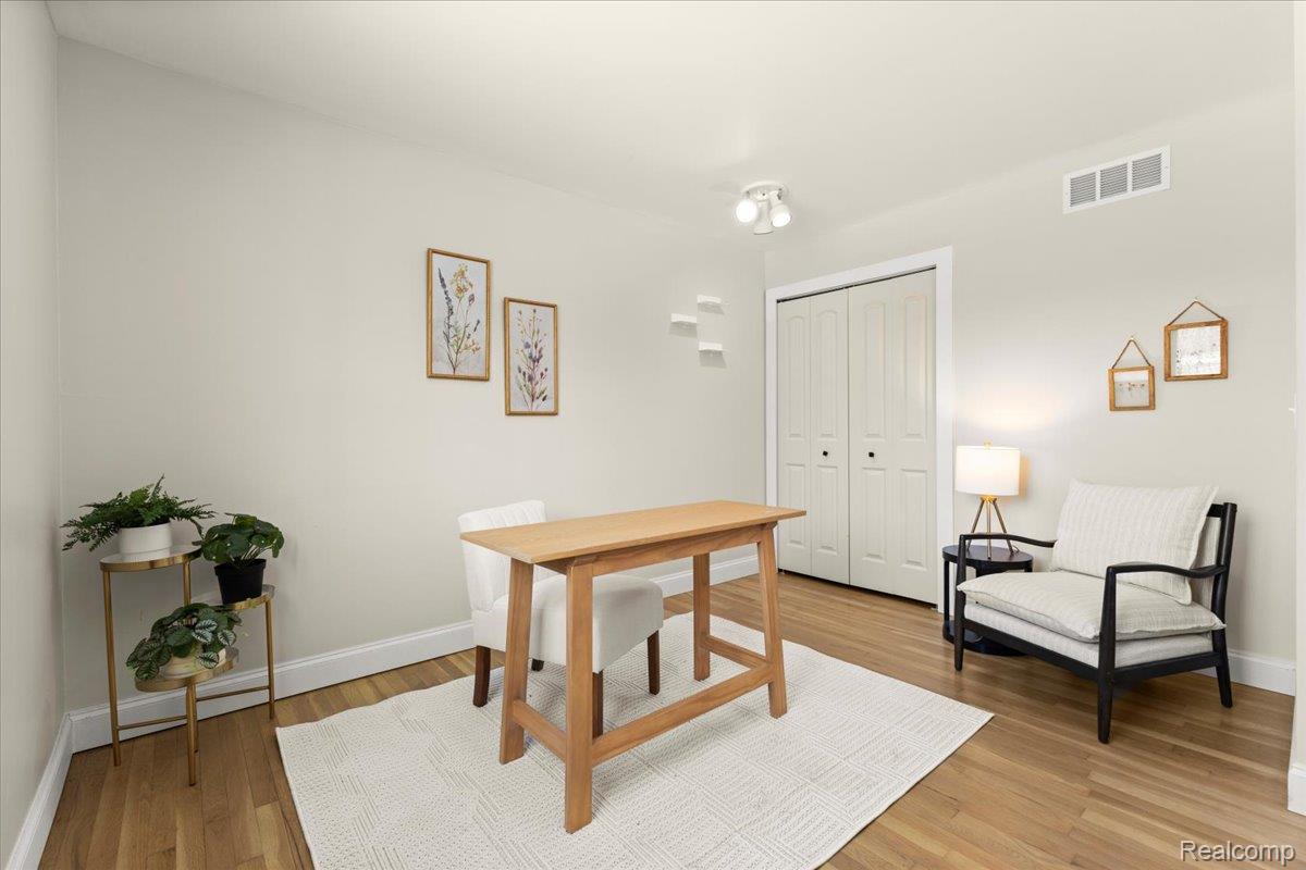 Utica, Michigan 48316, United States, 5 Bedrooms Bedrooms, ,3 BathroomsBathrooms,Residential,Active,254303