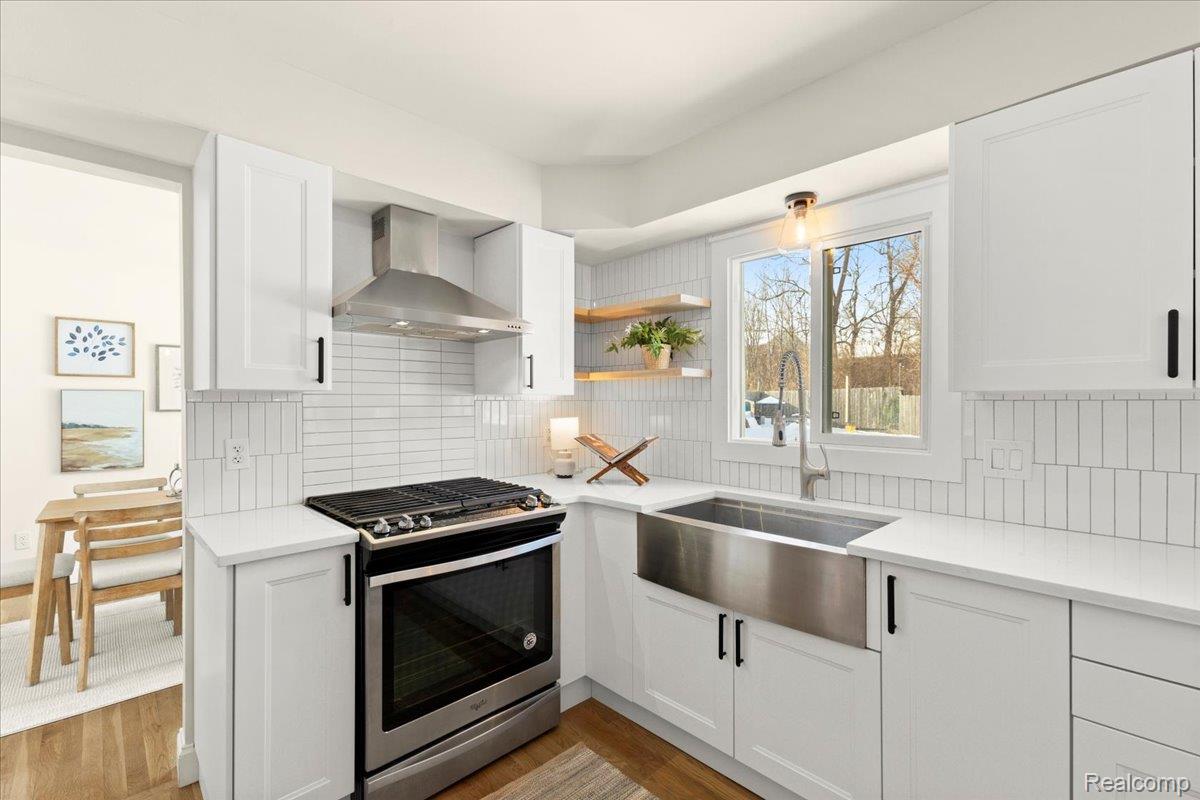 Utica, Michigan 48316, United States, 5 Bedrooms Bedrooms, ,3 BathroomsBathrooms,Residential,Active,254303