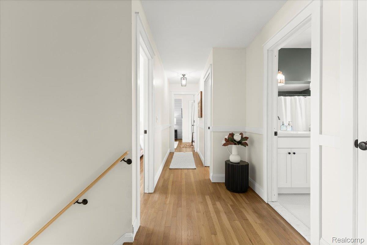 Utica, Michigan 48316, United States, 5 Bedrooms Bedrooms, ,3 BathroomsBathrooms,Residential,Active,254303