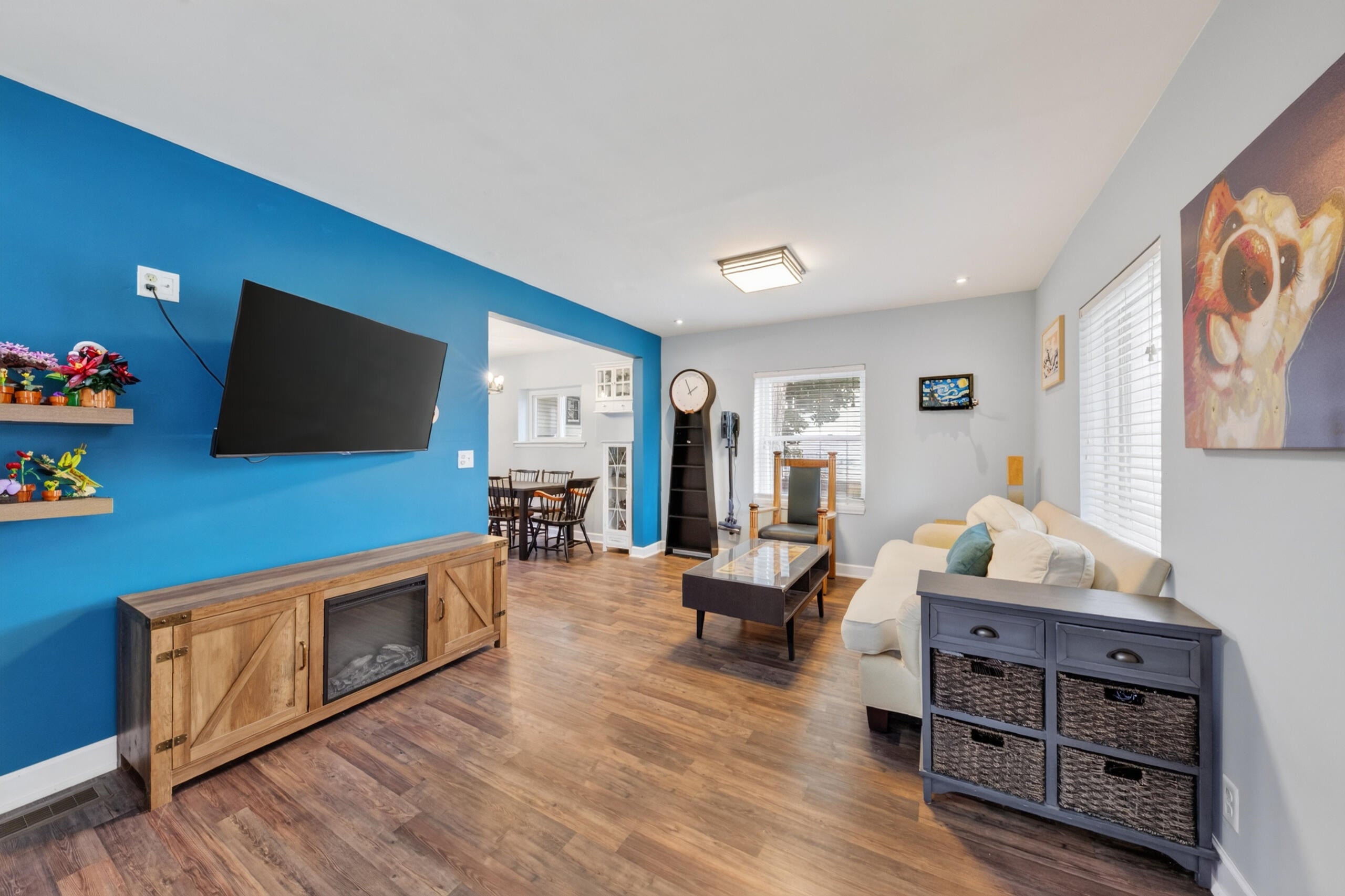33 E 2nd Street