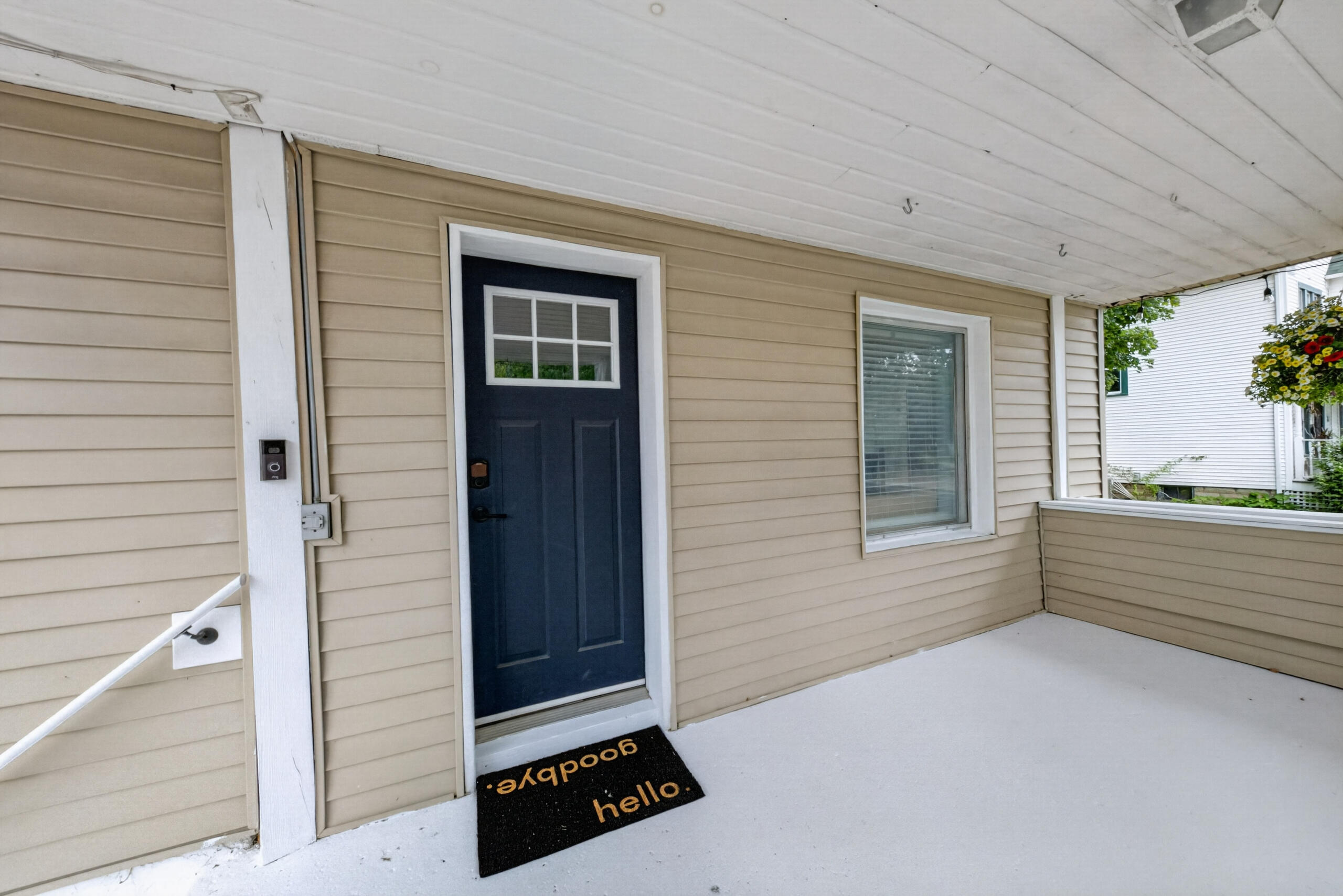 33 E 2nd Street