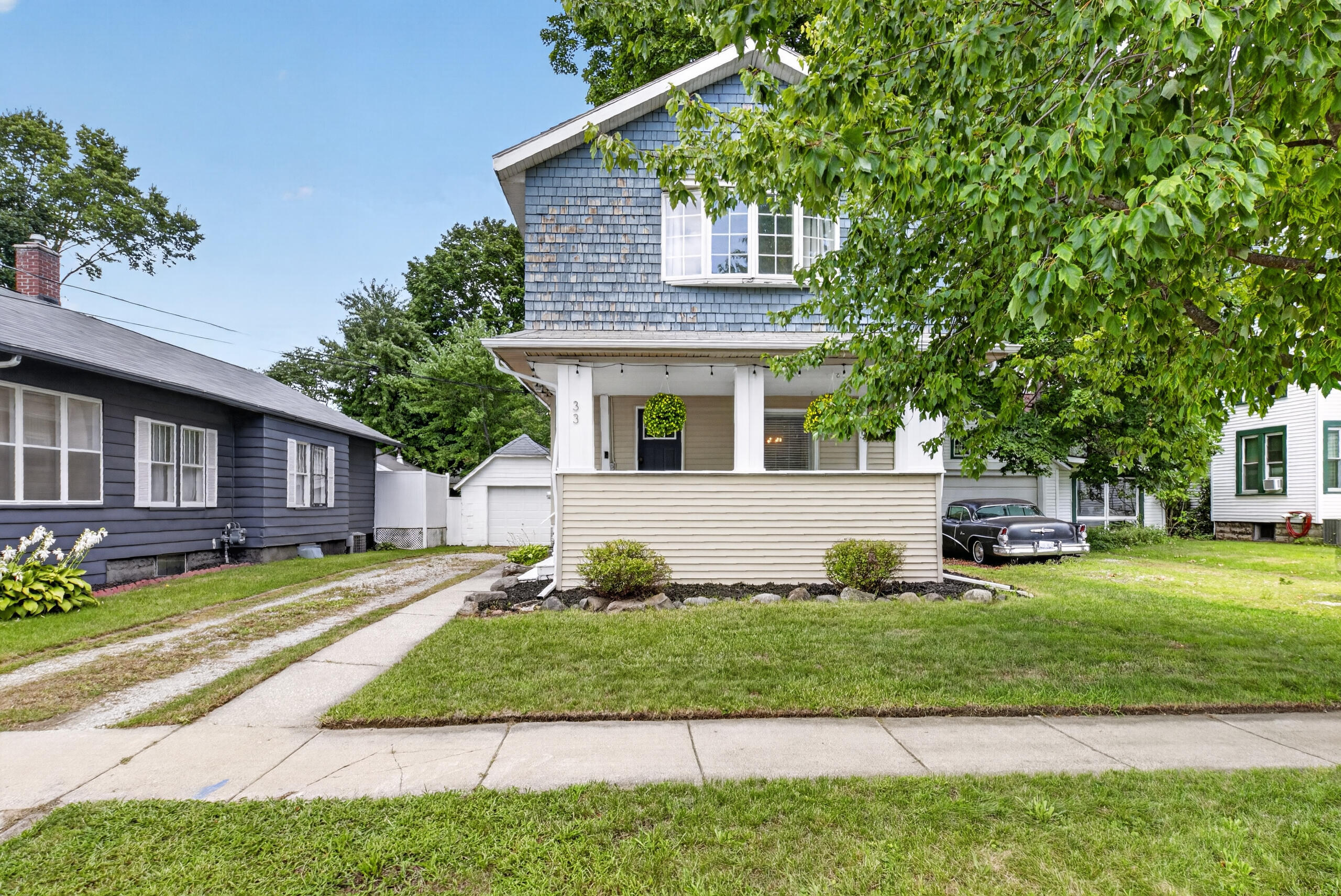 33 E 2nd Street