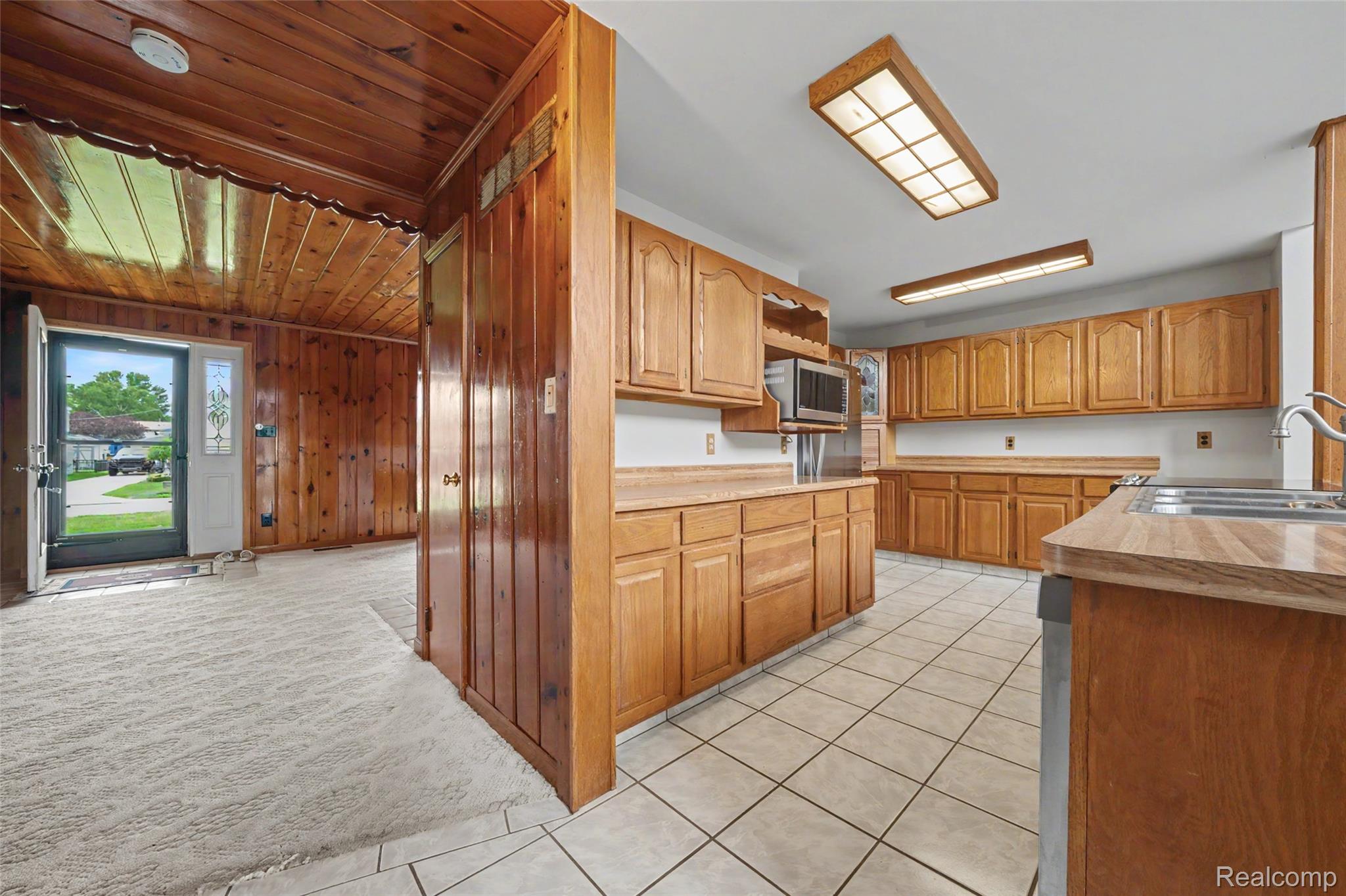 7774 Colony Drive