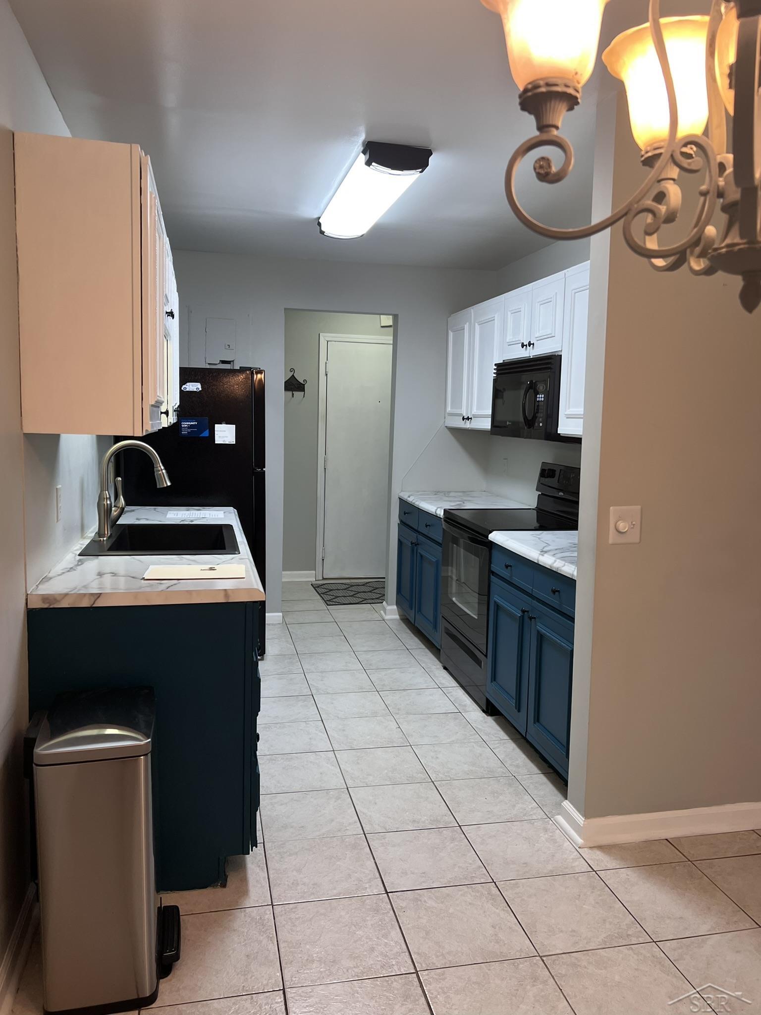 3339 S Cabaret Trail