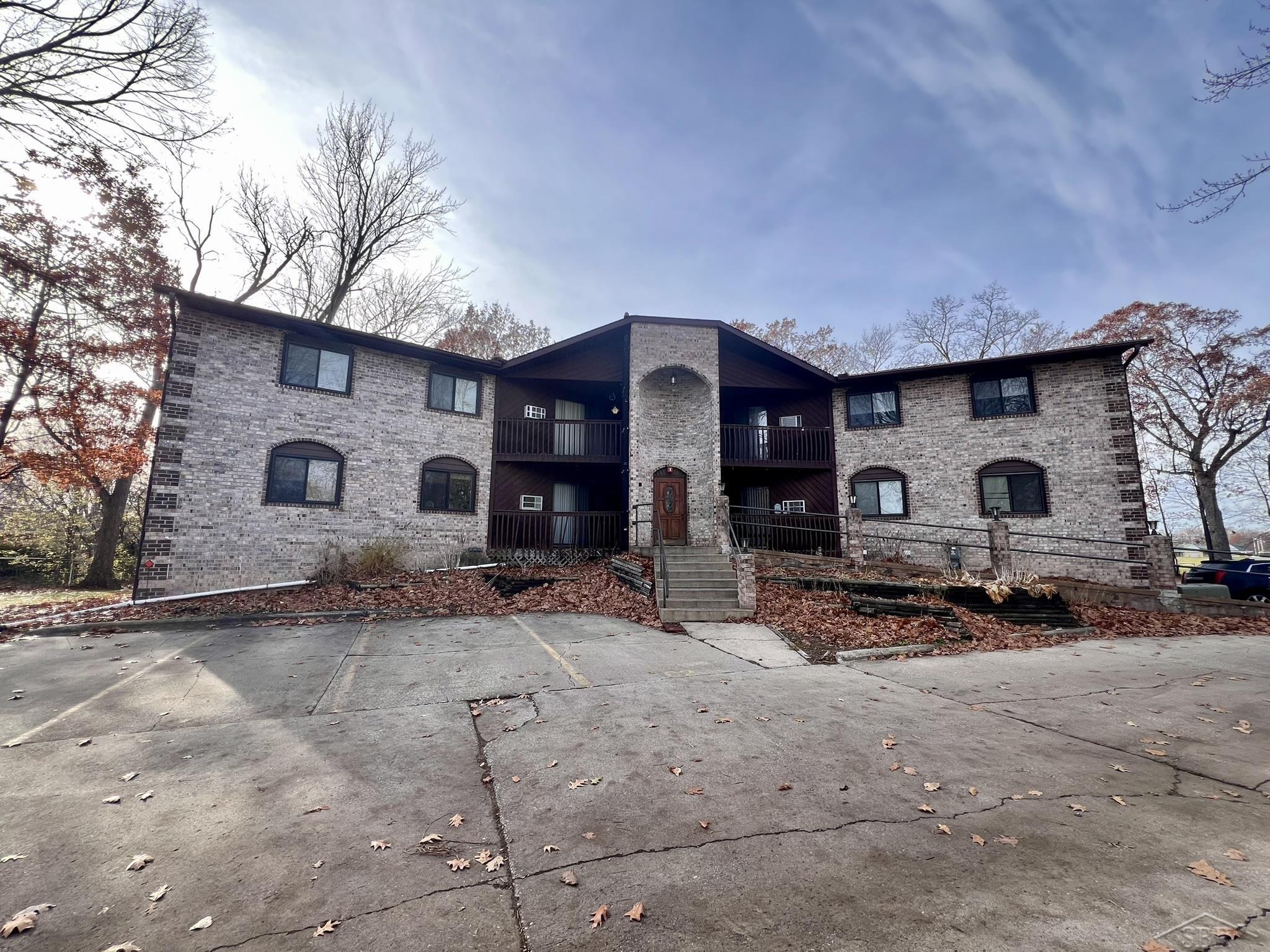 3339 S Cabaret Trail