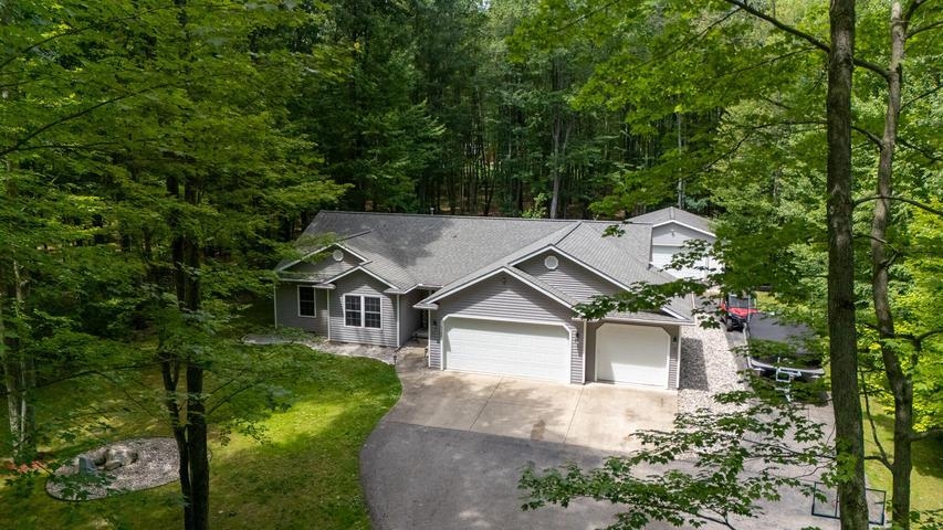 3120 Kens Place