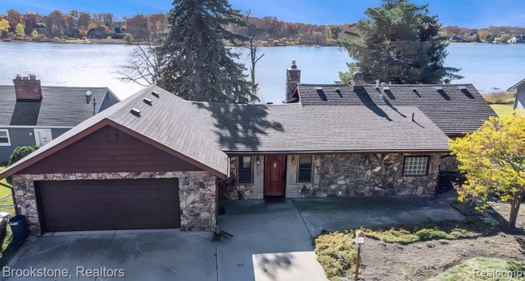 2739 Lakeridge