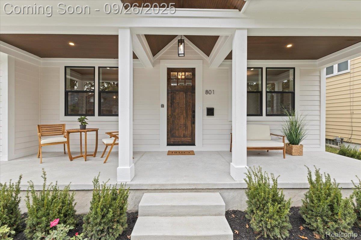 801 Hawthorn Avenue