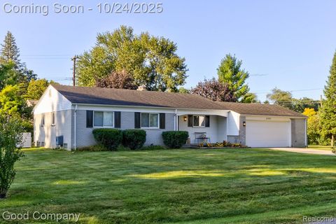 2991 Lanergan Drive Troy City MI 48084