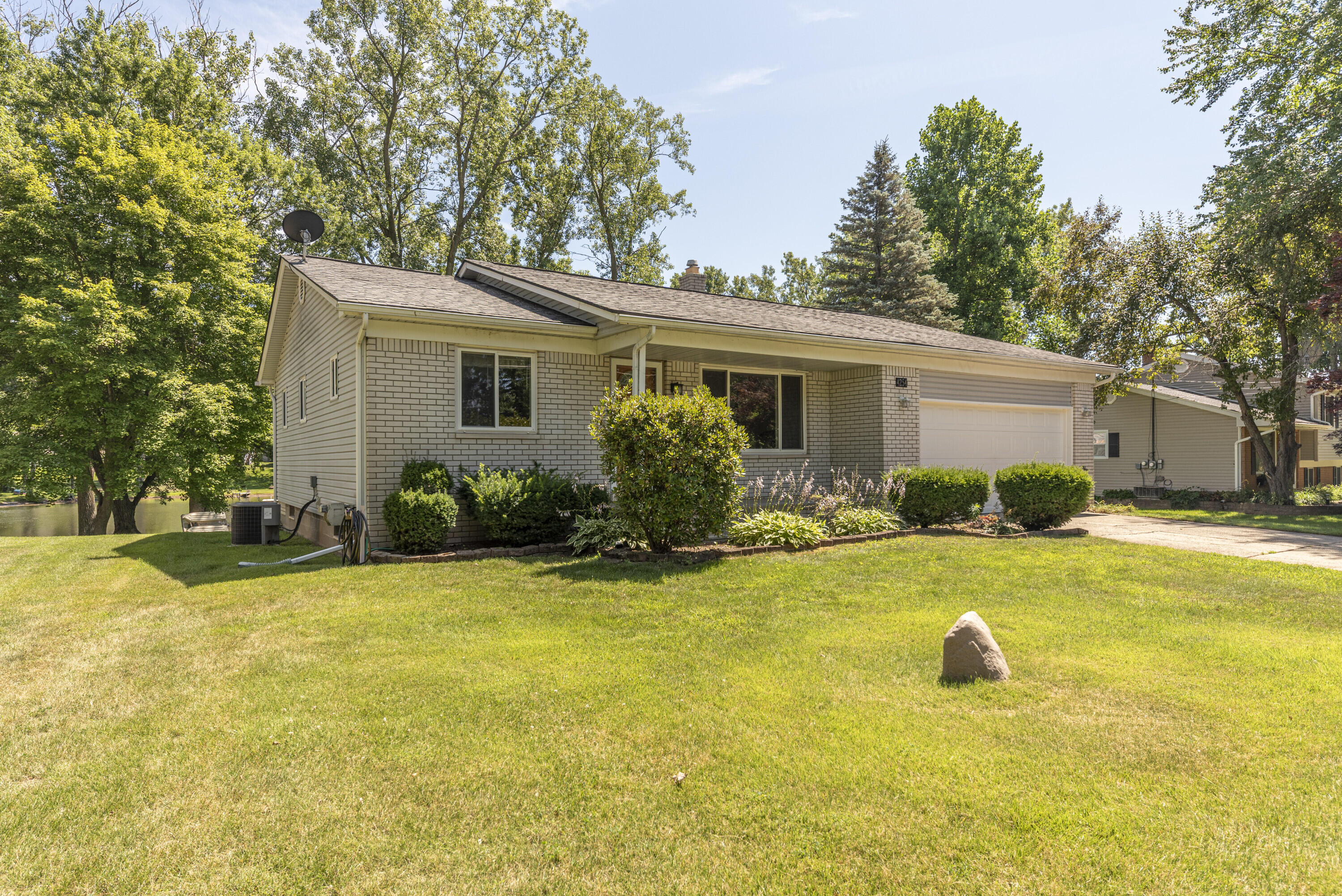 4254 Strathcona Drive
