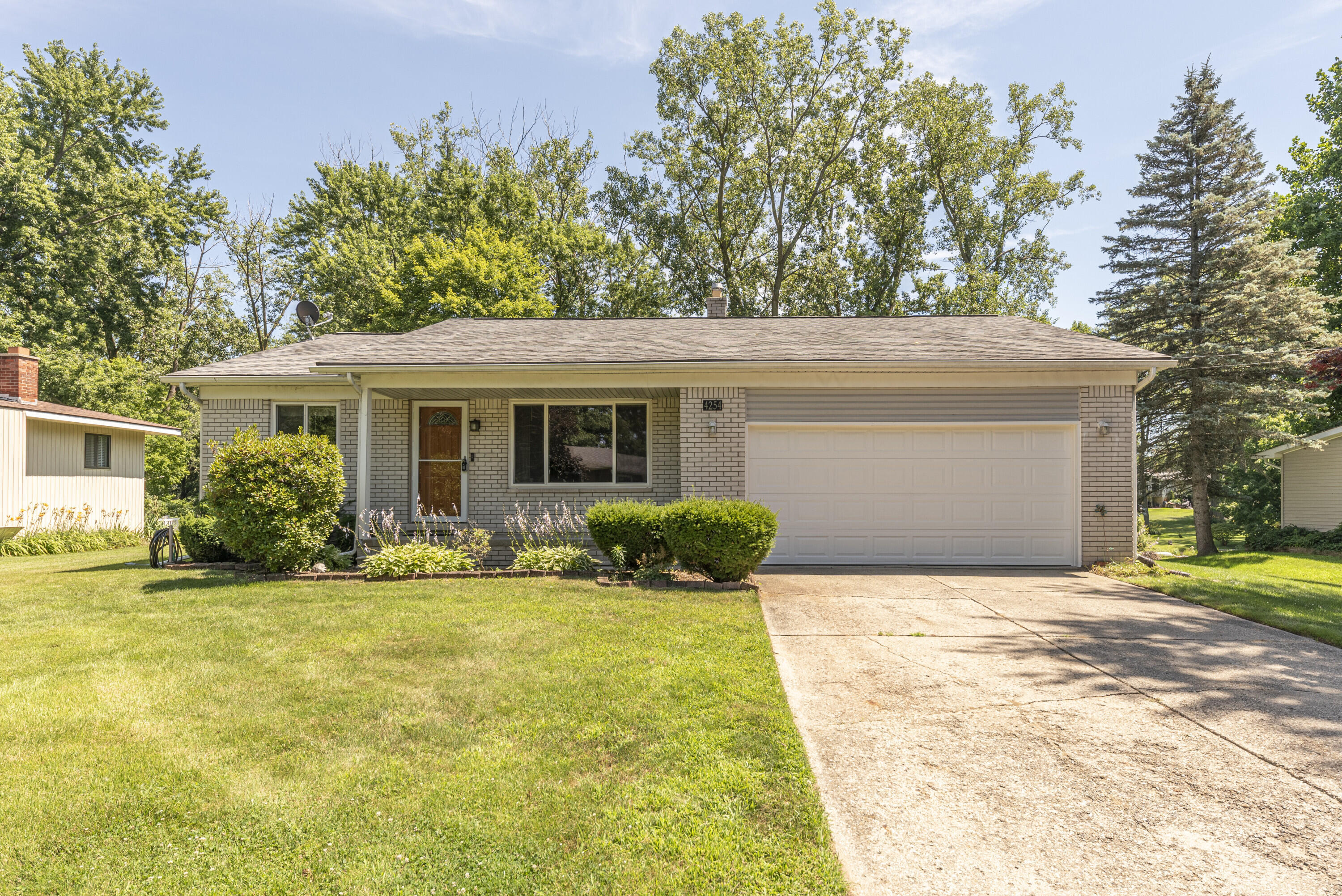 4254 Strathcona Drive