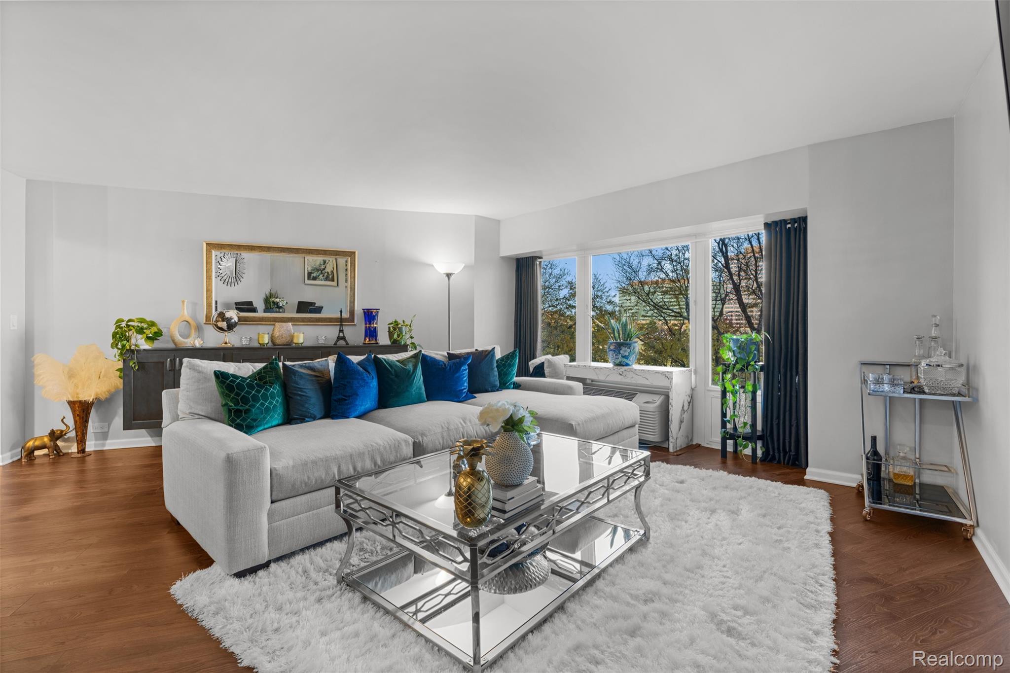 5000 Town Center Center 306