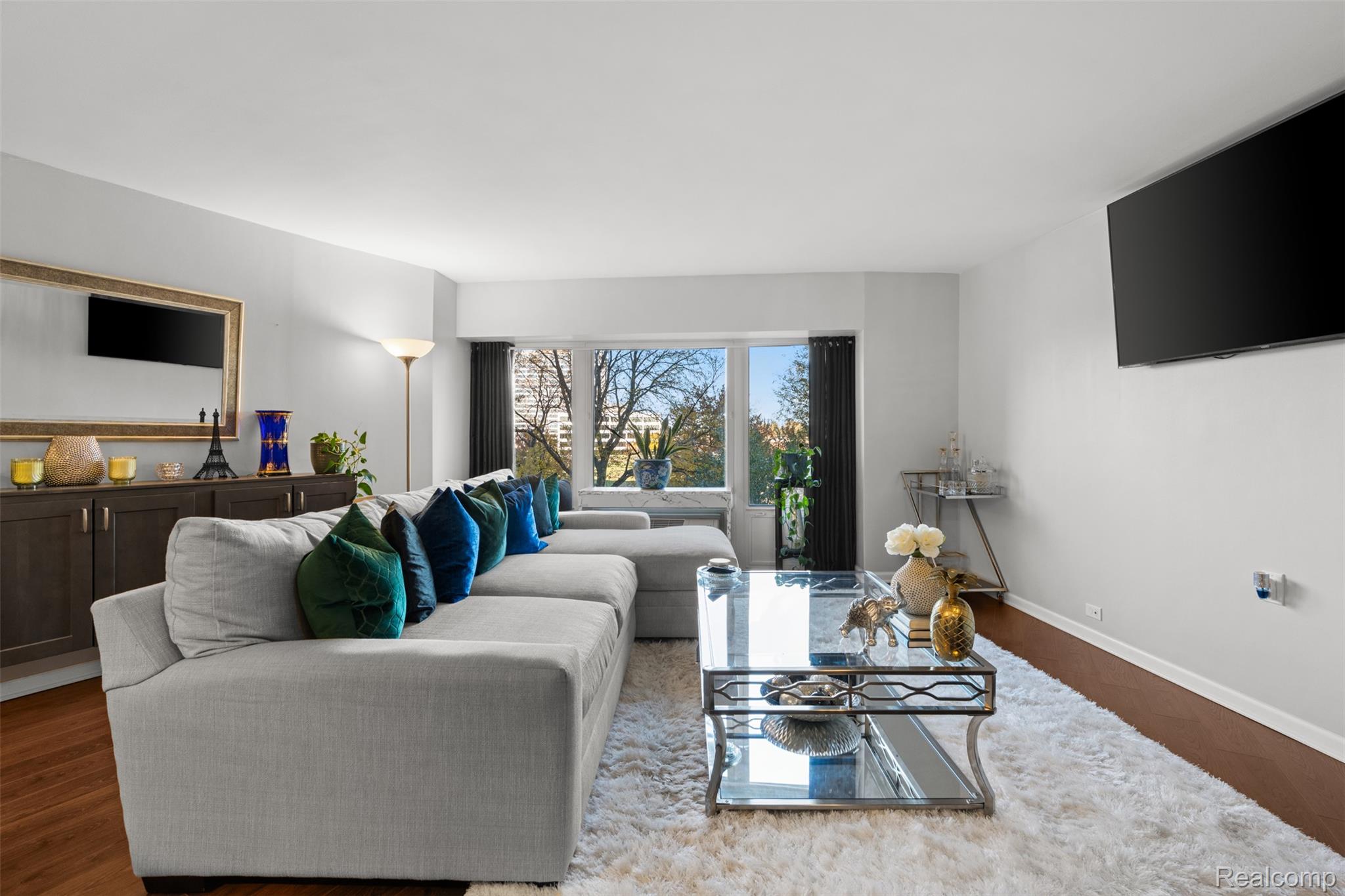 5000 Town Center Center 306