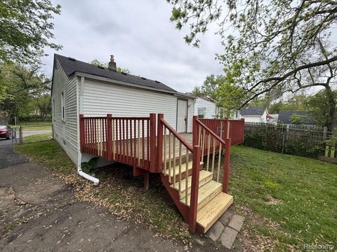 Tiny photo for 664 MELROSE Street, Pontiac City, MI 48340 (MLS # 20261068275)