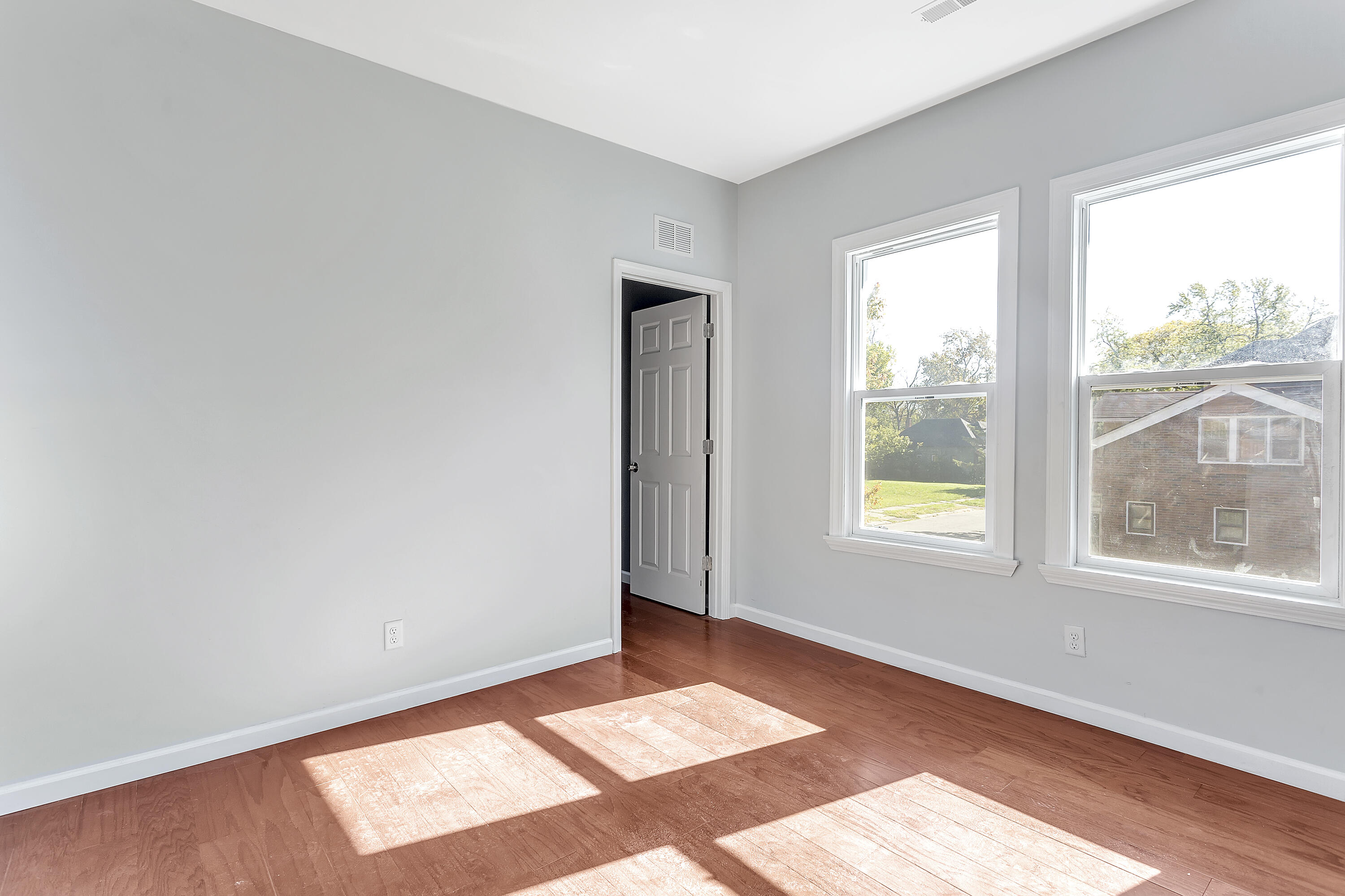 7507 Hanover Street 1-2